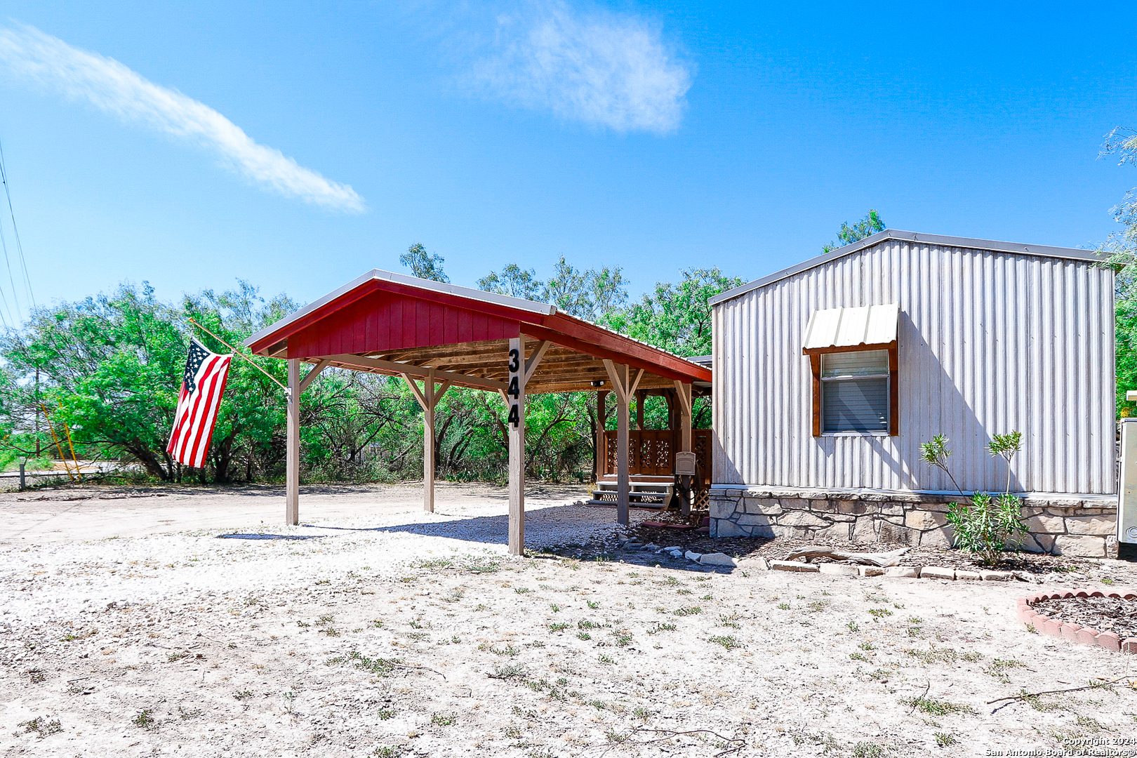 344 FAIRWAY CIR