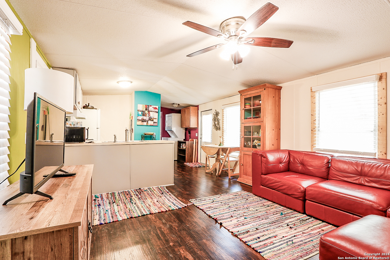 344 FAIRWAY CIR