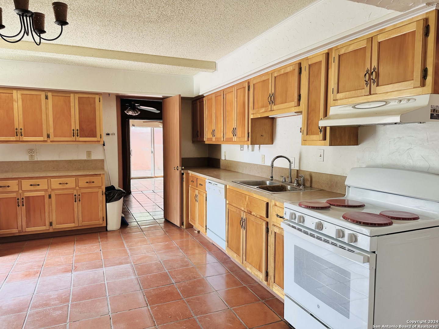 115 AVENIDA JUAREZ