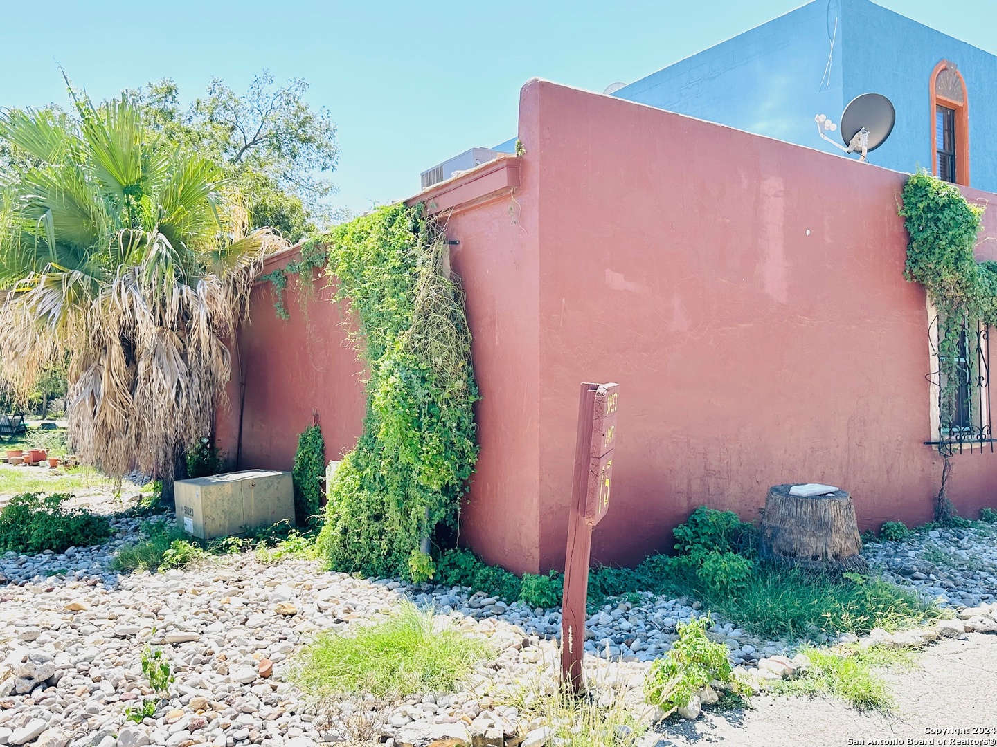 115 AVENIDA JUAREZ