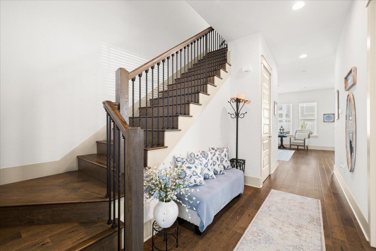94 Lakeland Drive