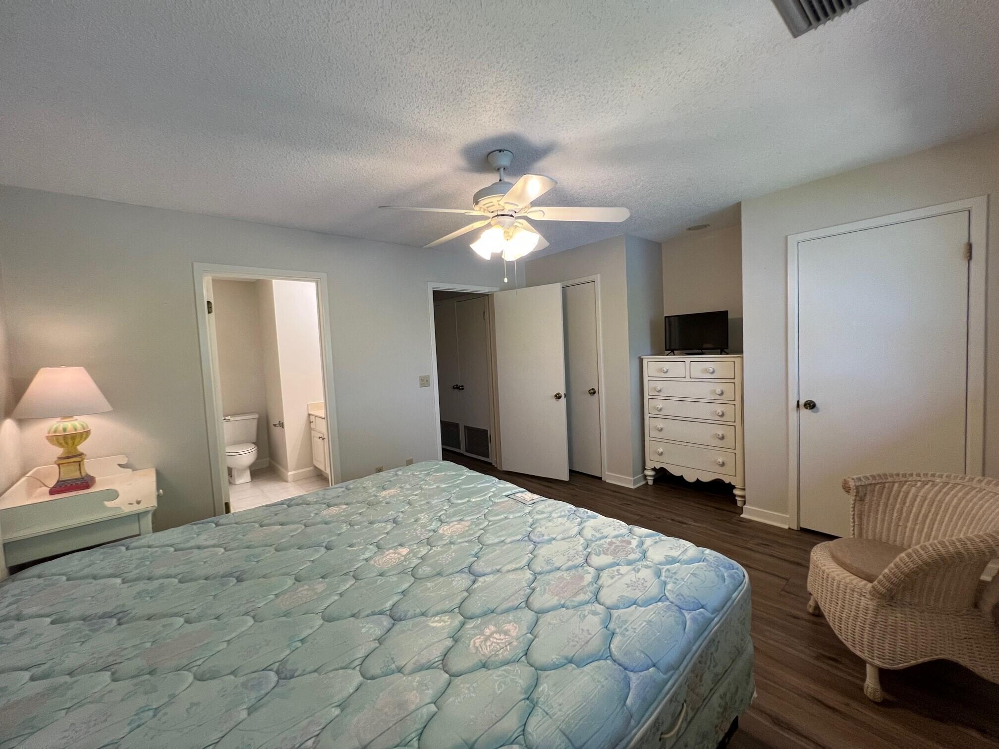 5059 Beachwalk Way