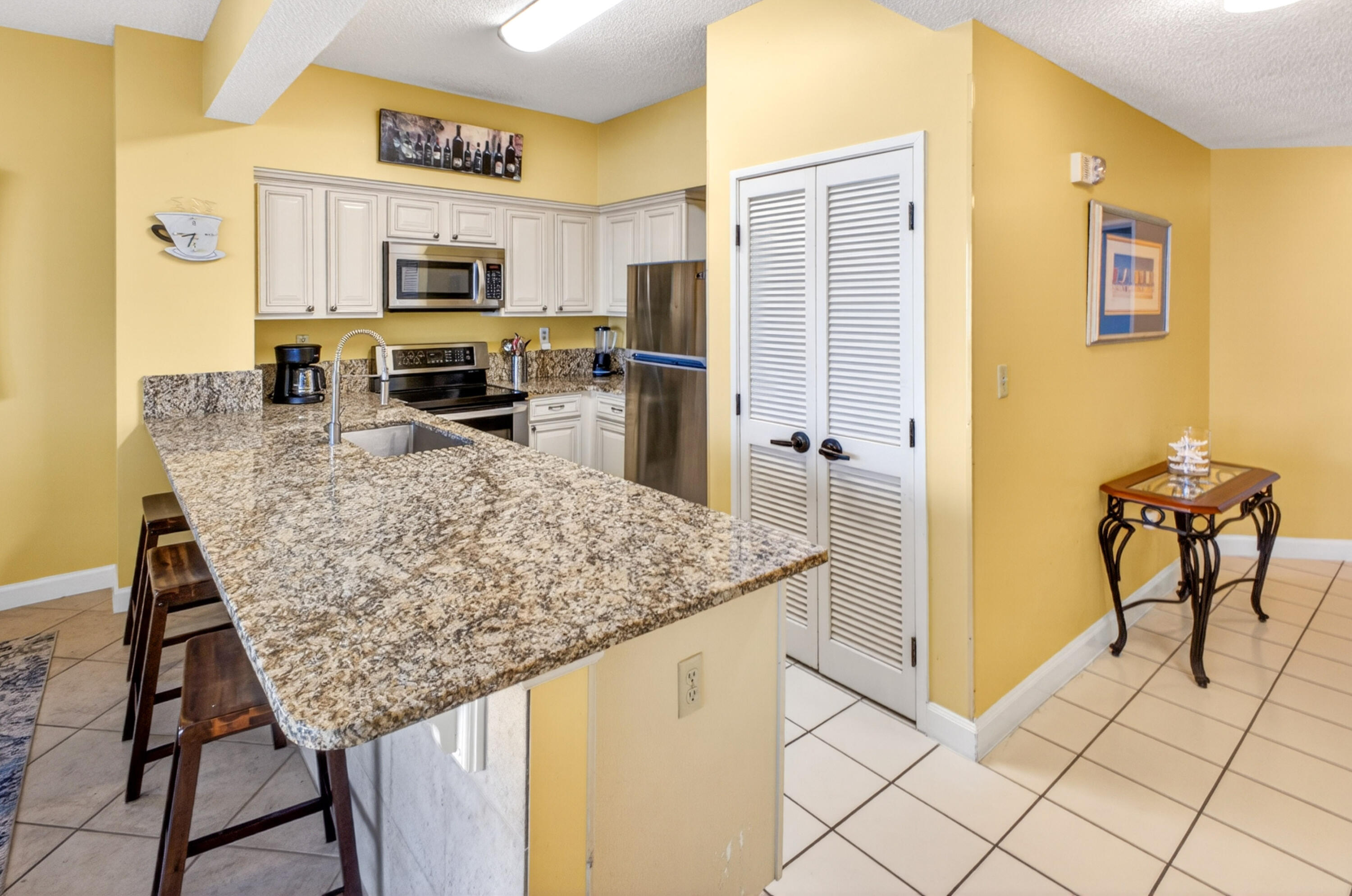 550 Tops L Beach Boulevard # 711