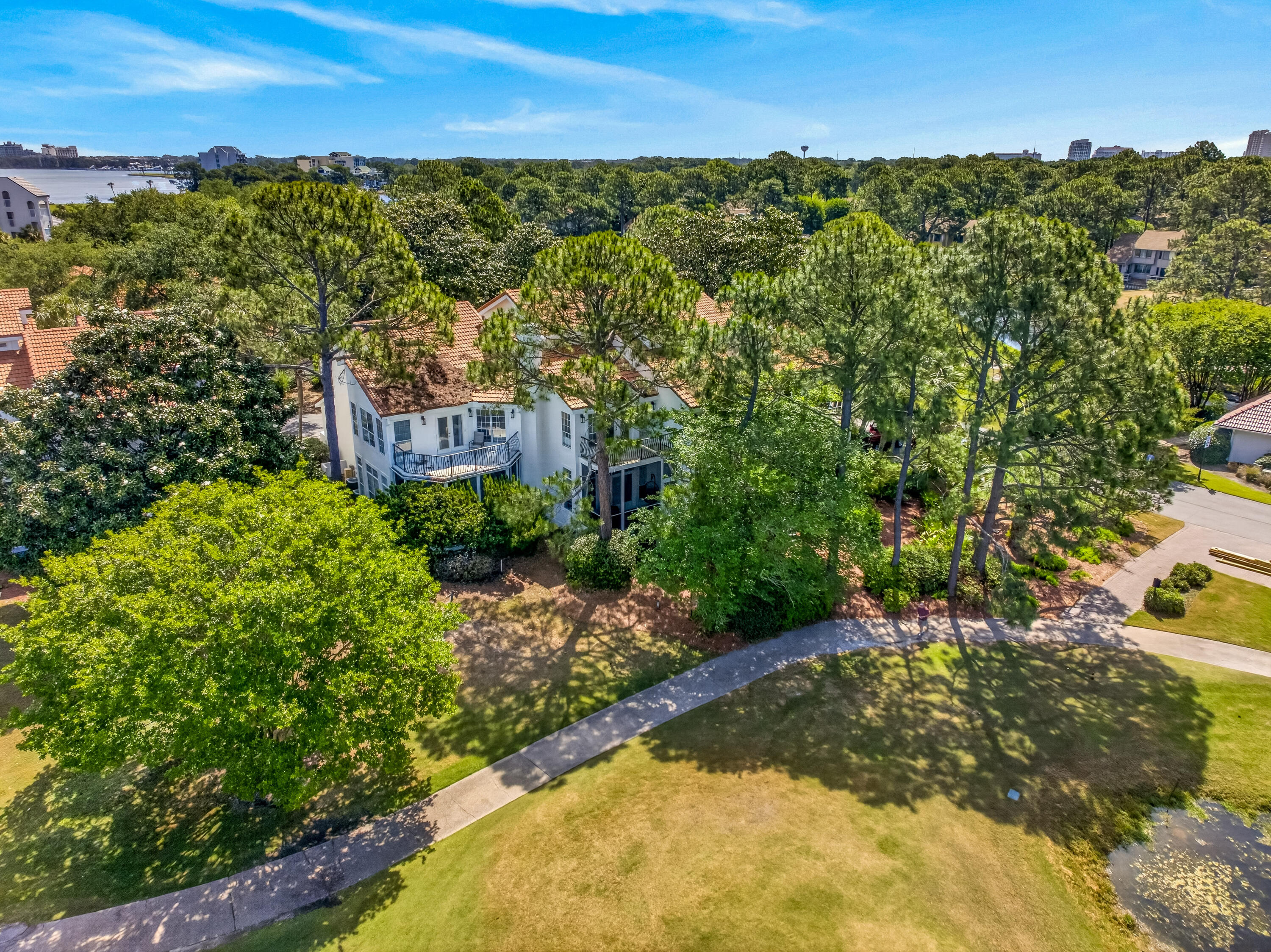 72 Vantage Pointe