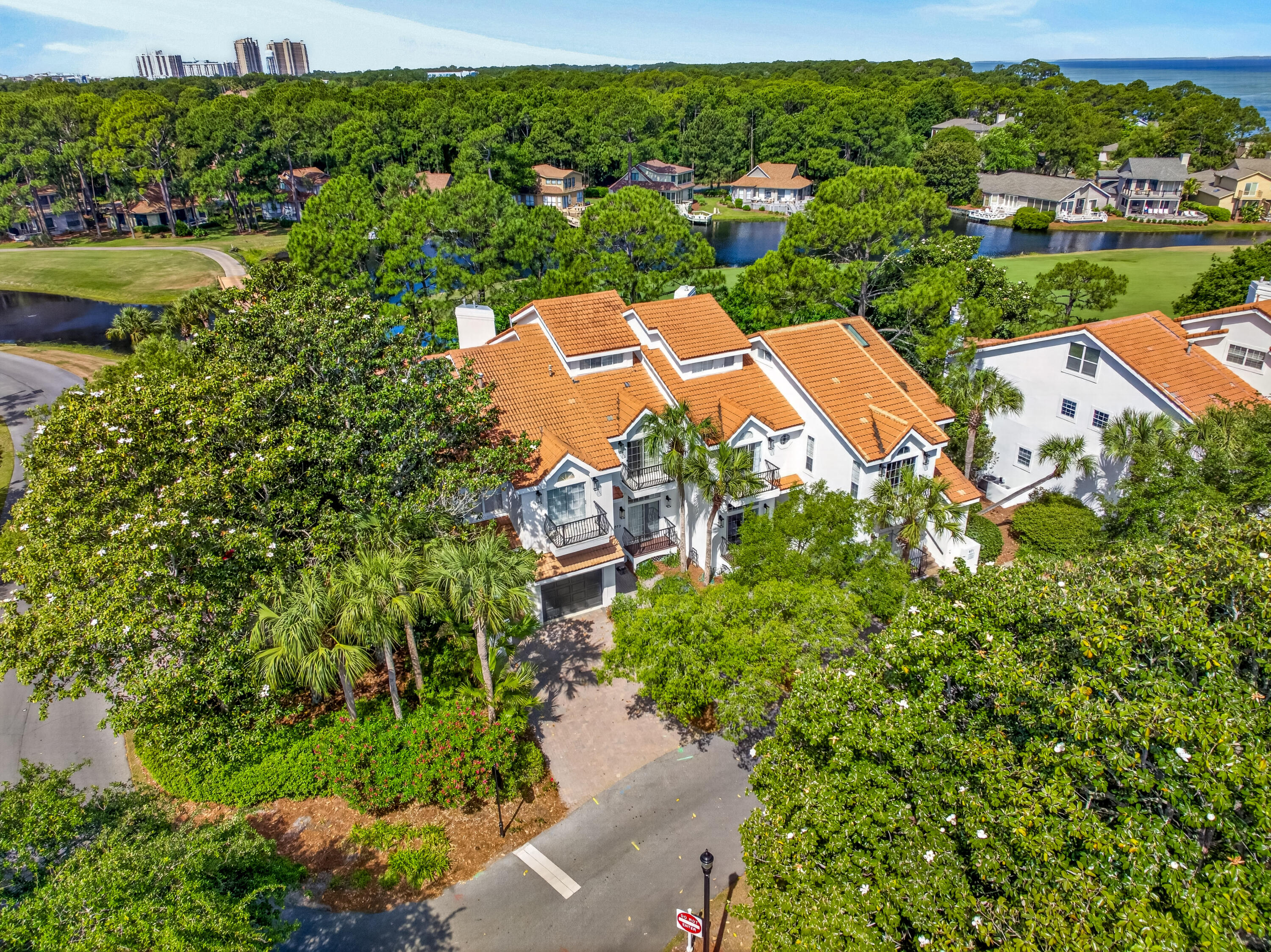 72 Vantage Pointe