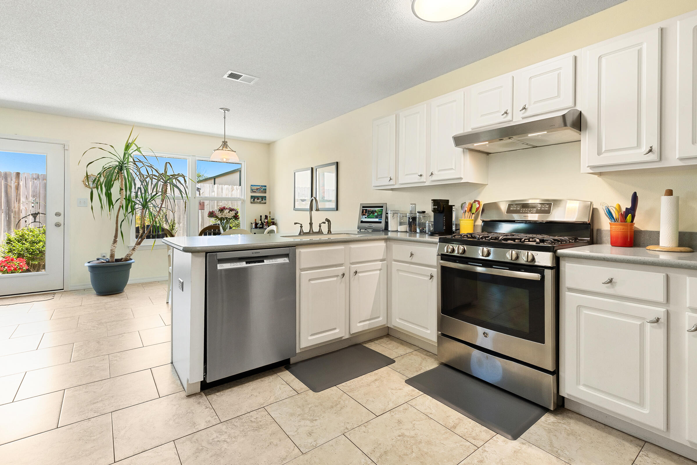 4643 Windstarr Drive