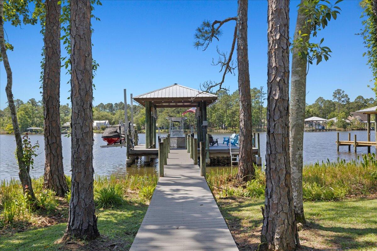103 W Bayou Forest Drive