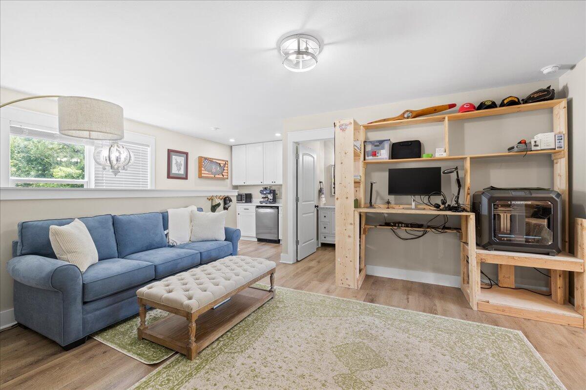 103 W Bayou Forest Drive