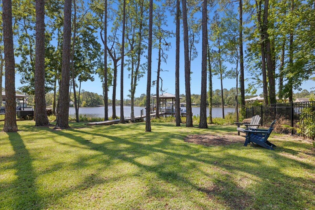 103 W Bayou Forest Drive