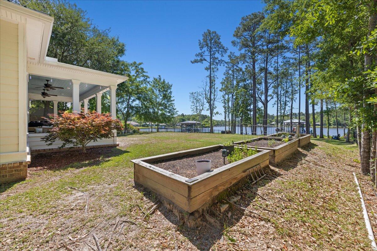 103 W Bayou Forest Drive