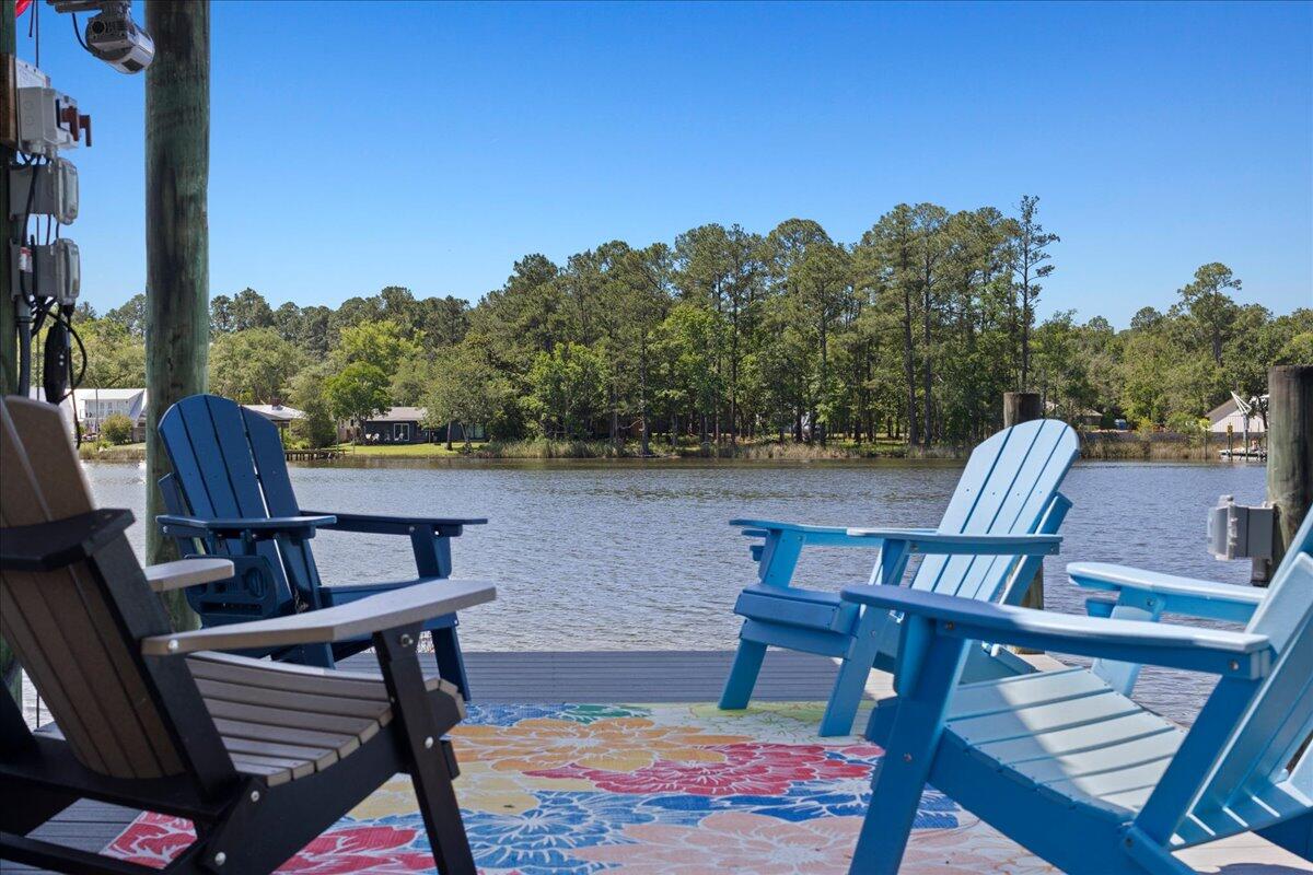 103 W Bayou Forest Drive