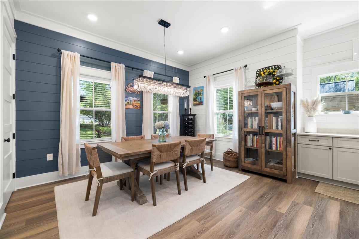 103 W Bayou Forest Drive