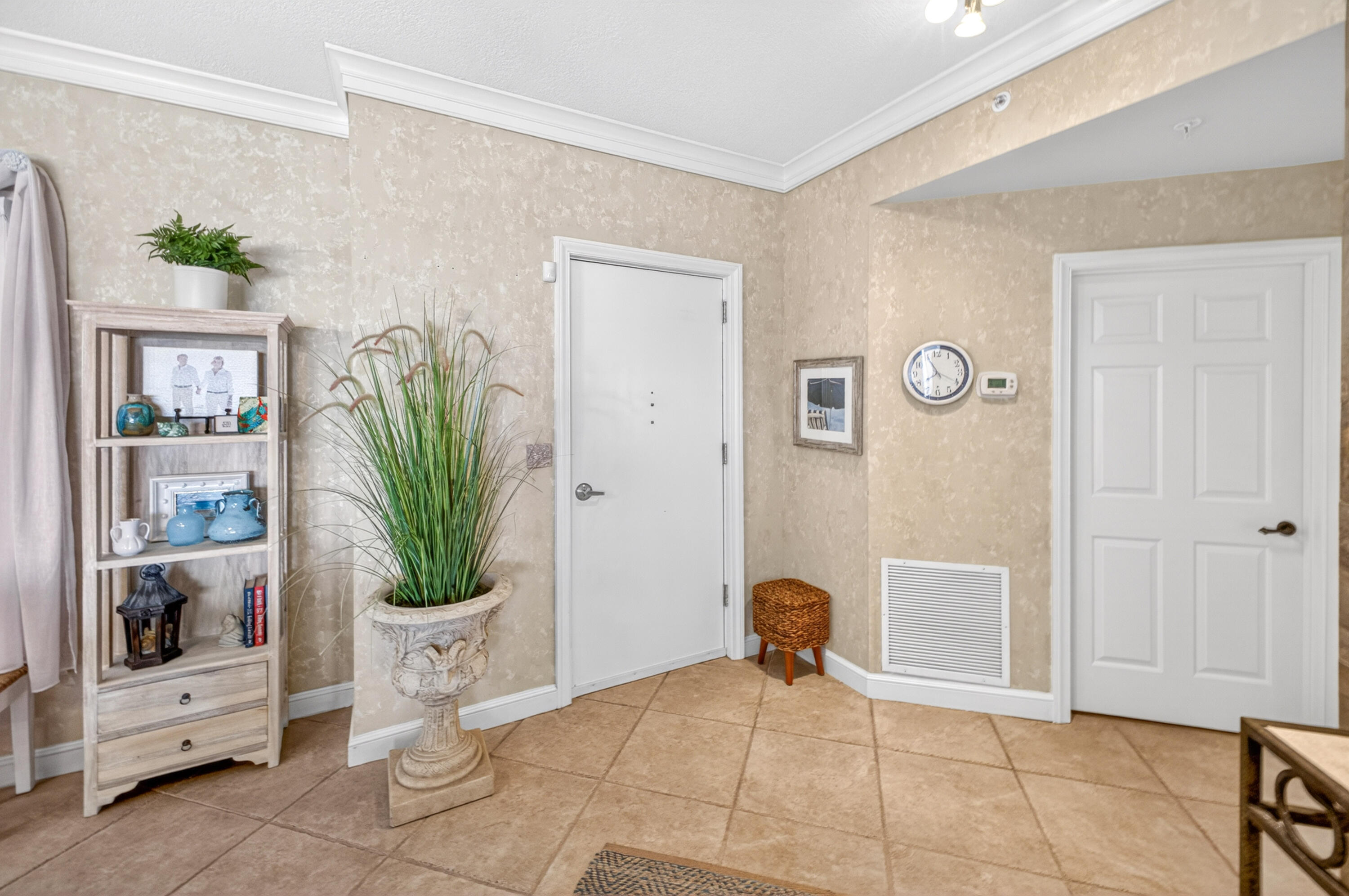 4447 Southwinds Drive 4447