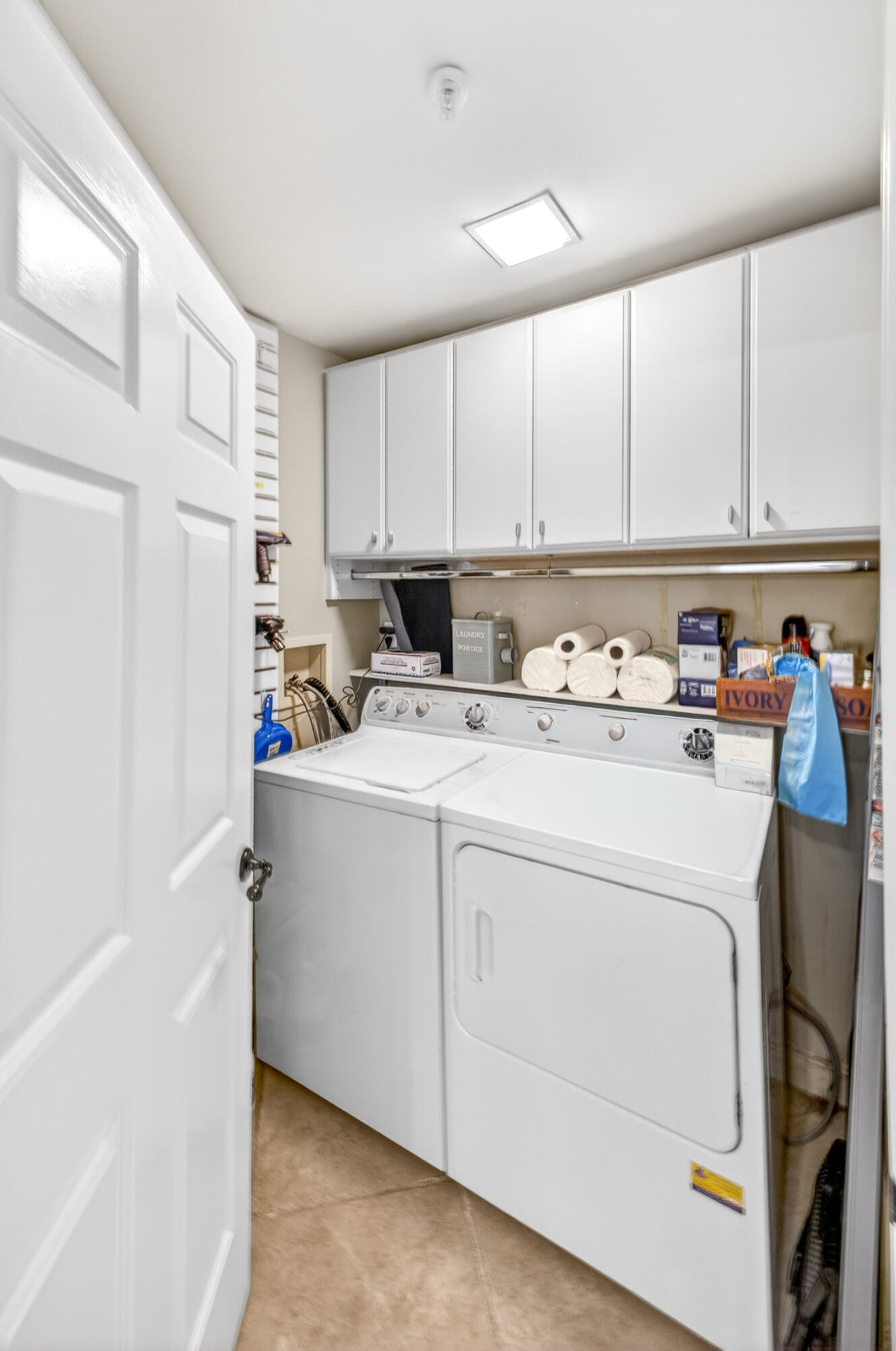 4447 Southwinds Drive 4447