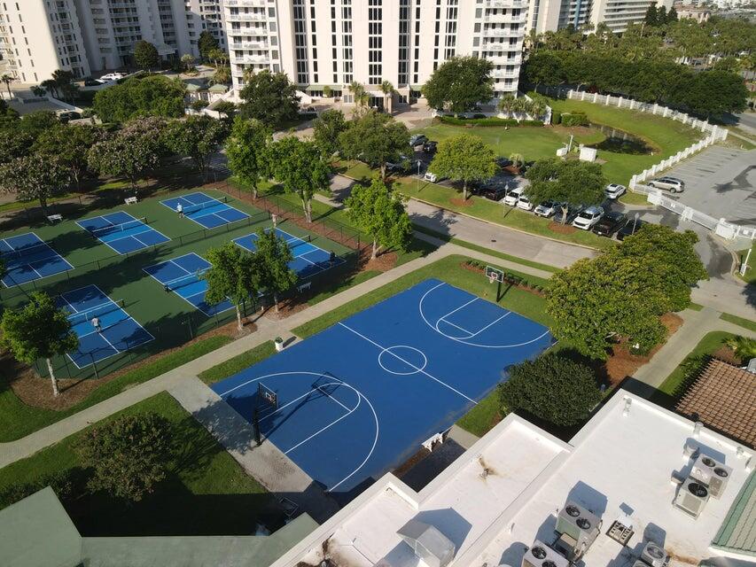 15200 Emerald Coast Parkway 803