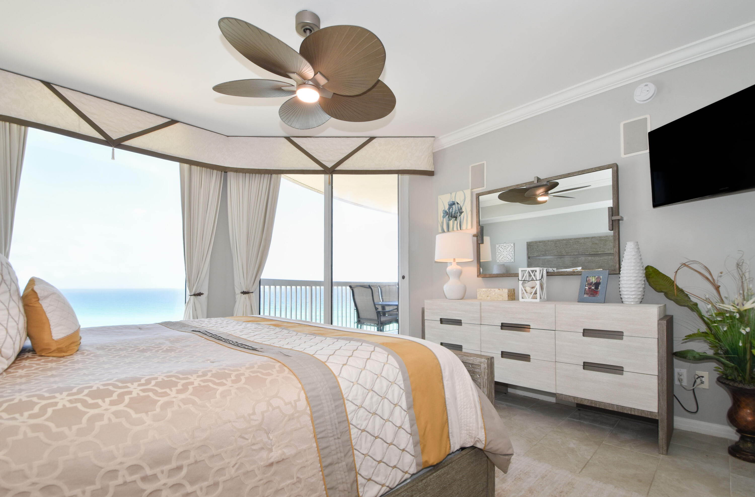 15200 Emerald Coast Parkway 803