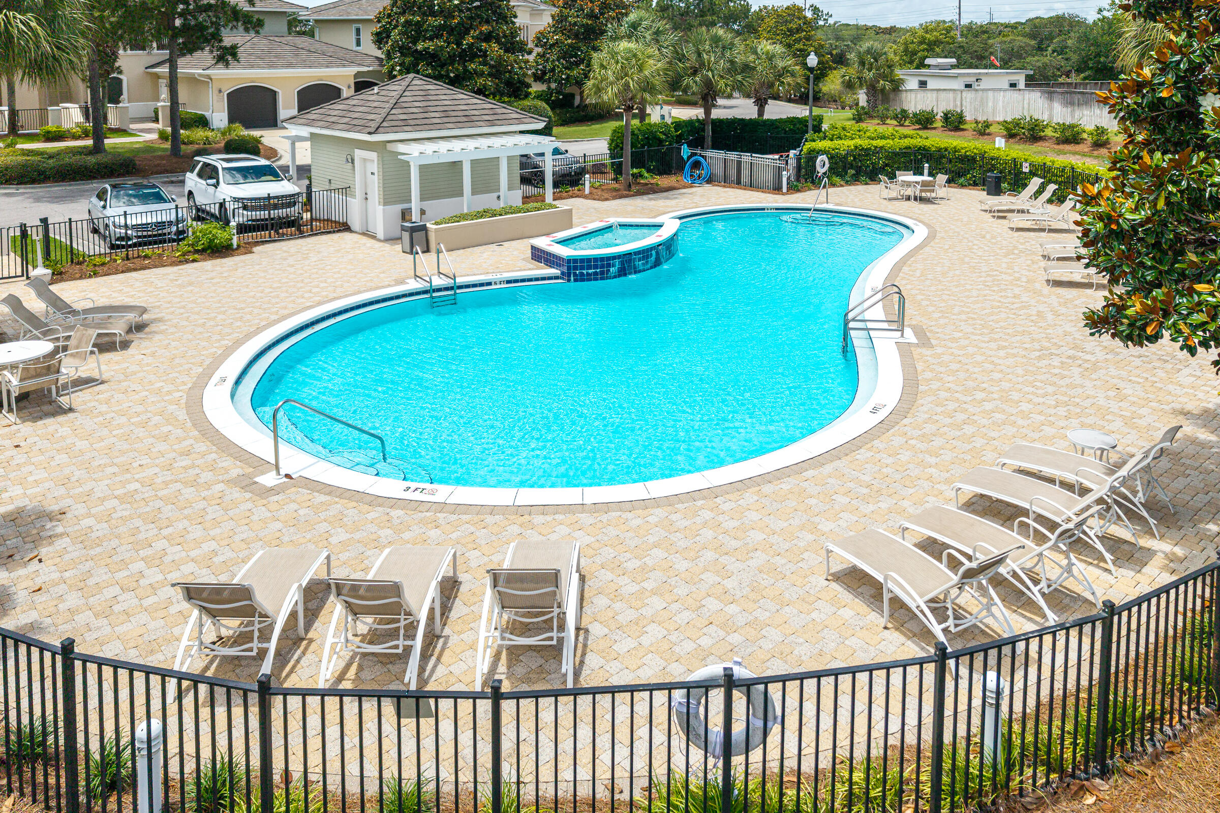 5355 Pine Ridge Lane 5355