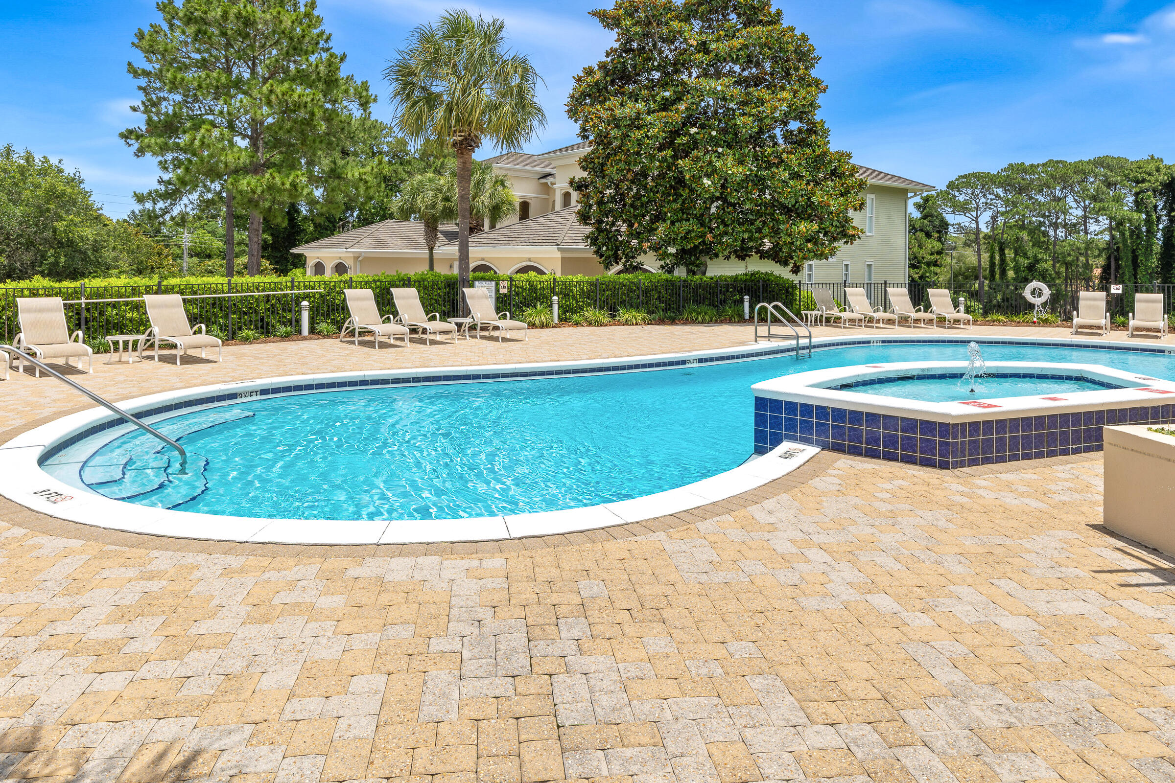 5355 Pine Ridge Lane 5355