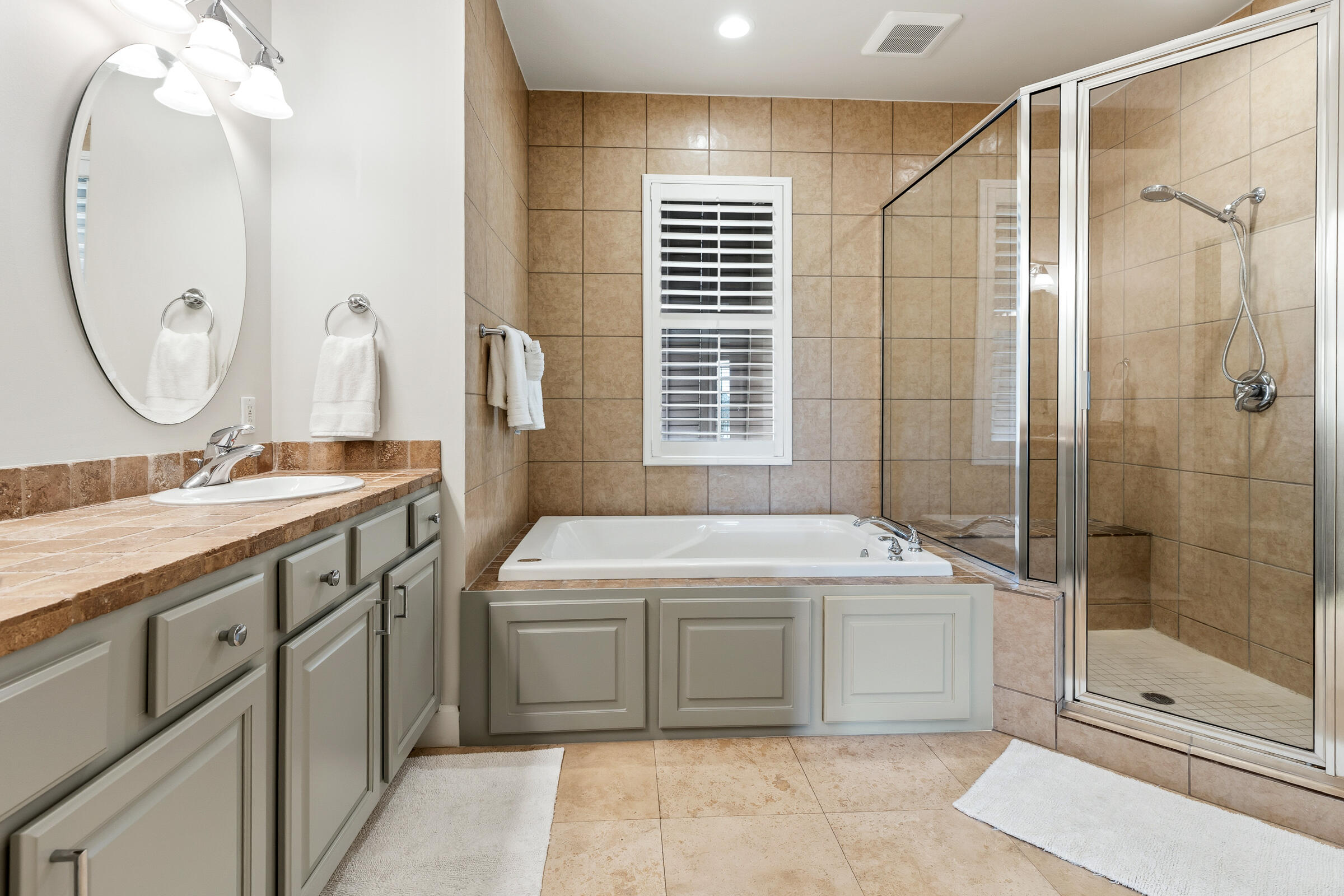 5355 Pine Ridge Lane 5355