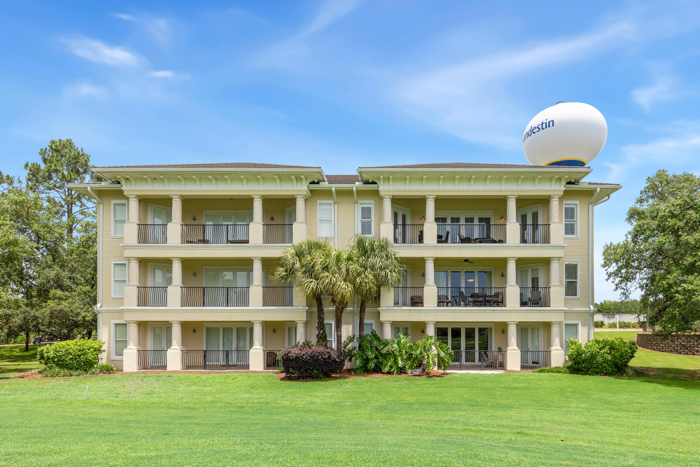 5355 Pine Ridge Lane 5355