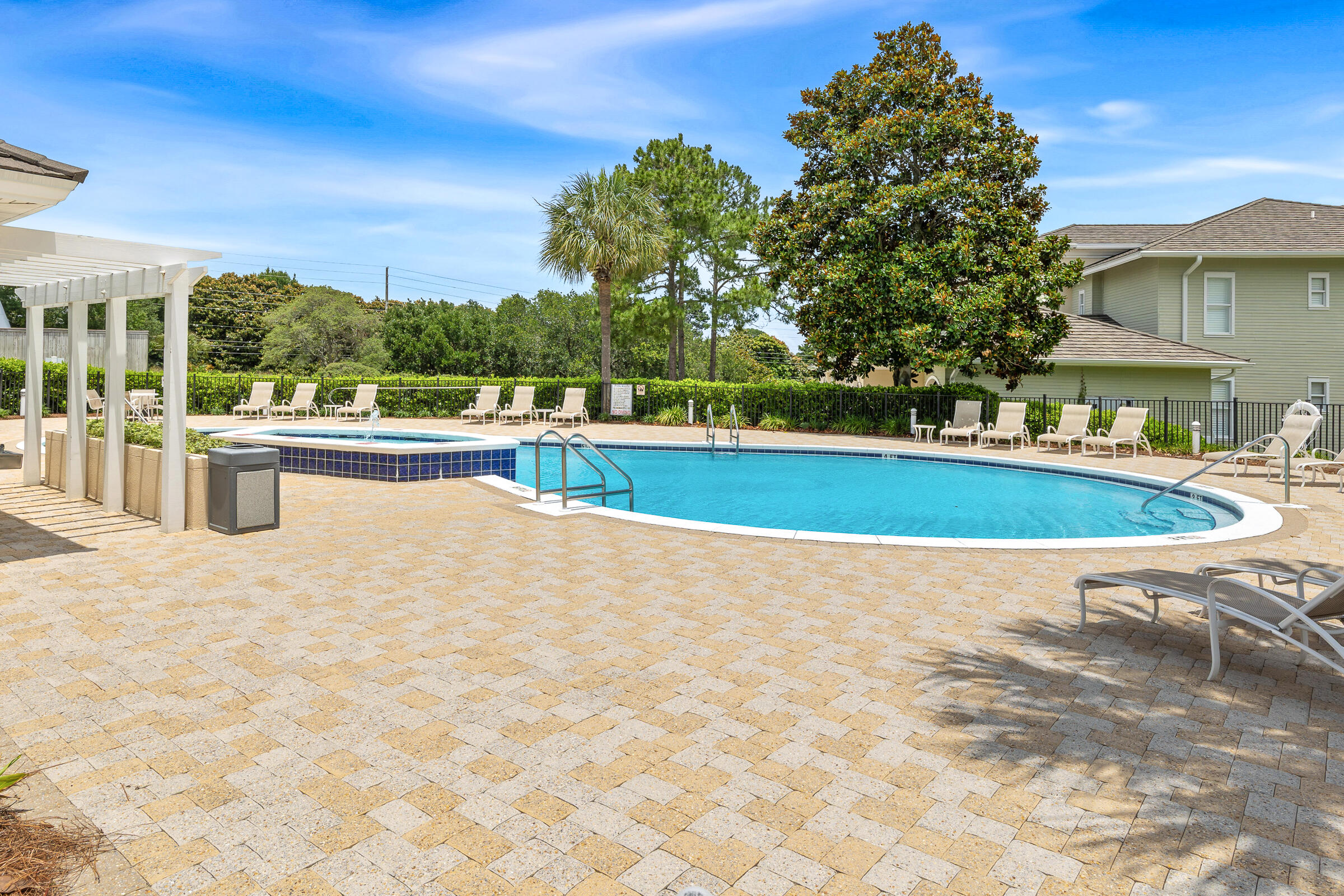 5355 Pine Ridge Lane 5355