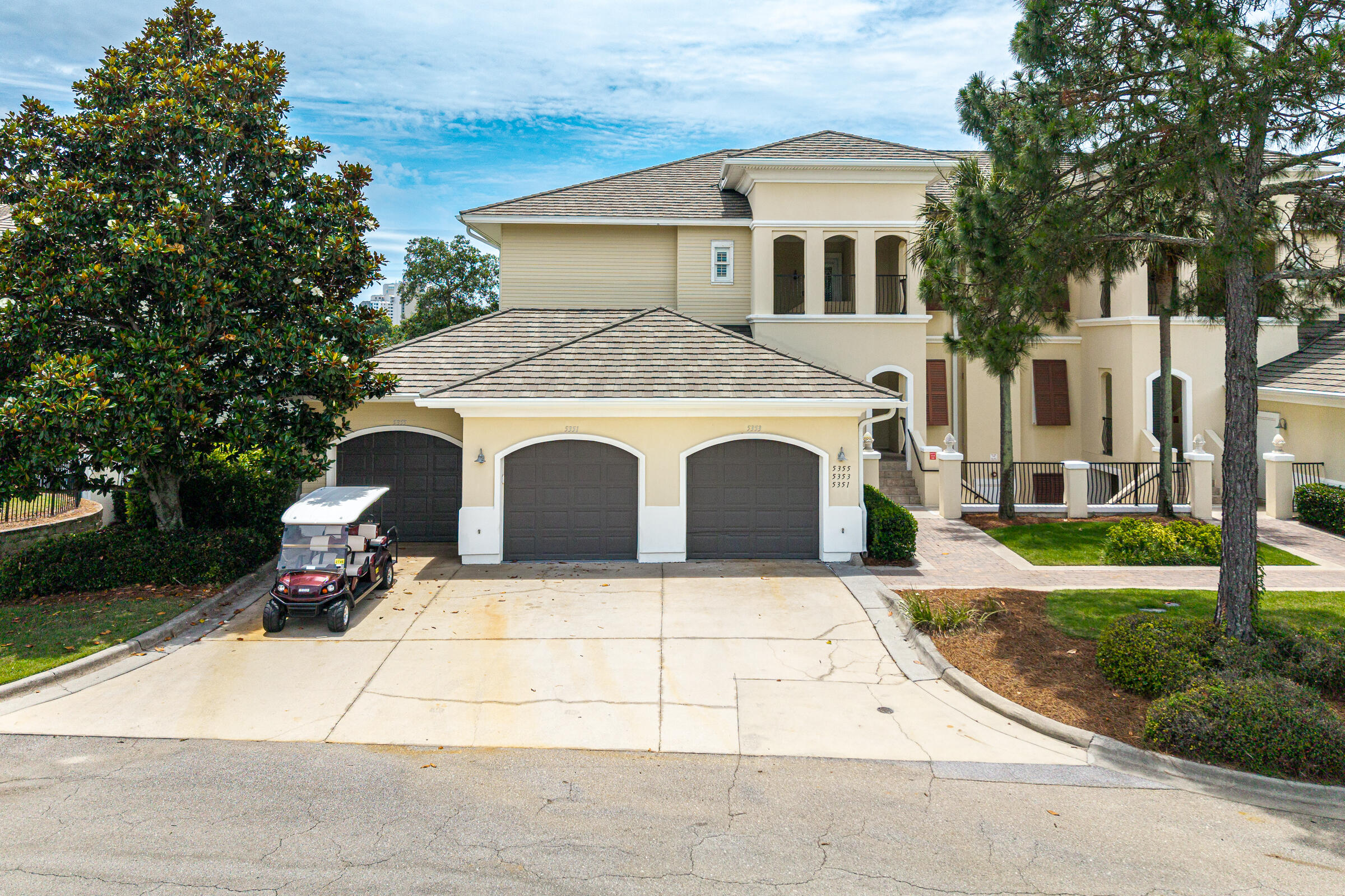 5355 Pine Ridge Lane 5355