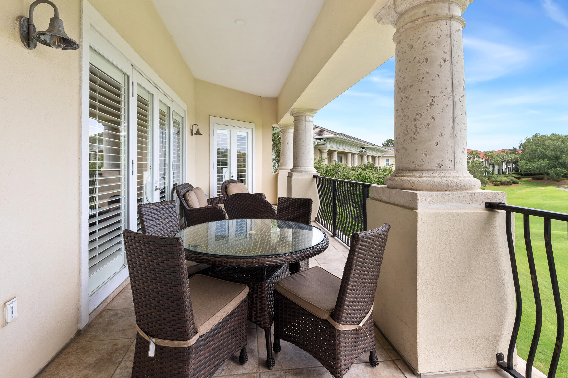 5355 Pine Ridge Lane 5355