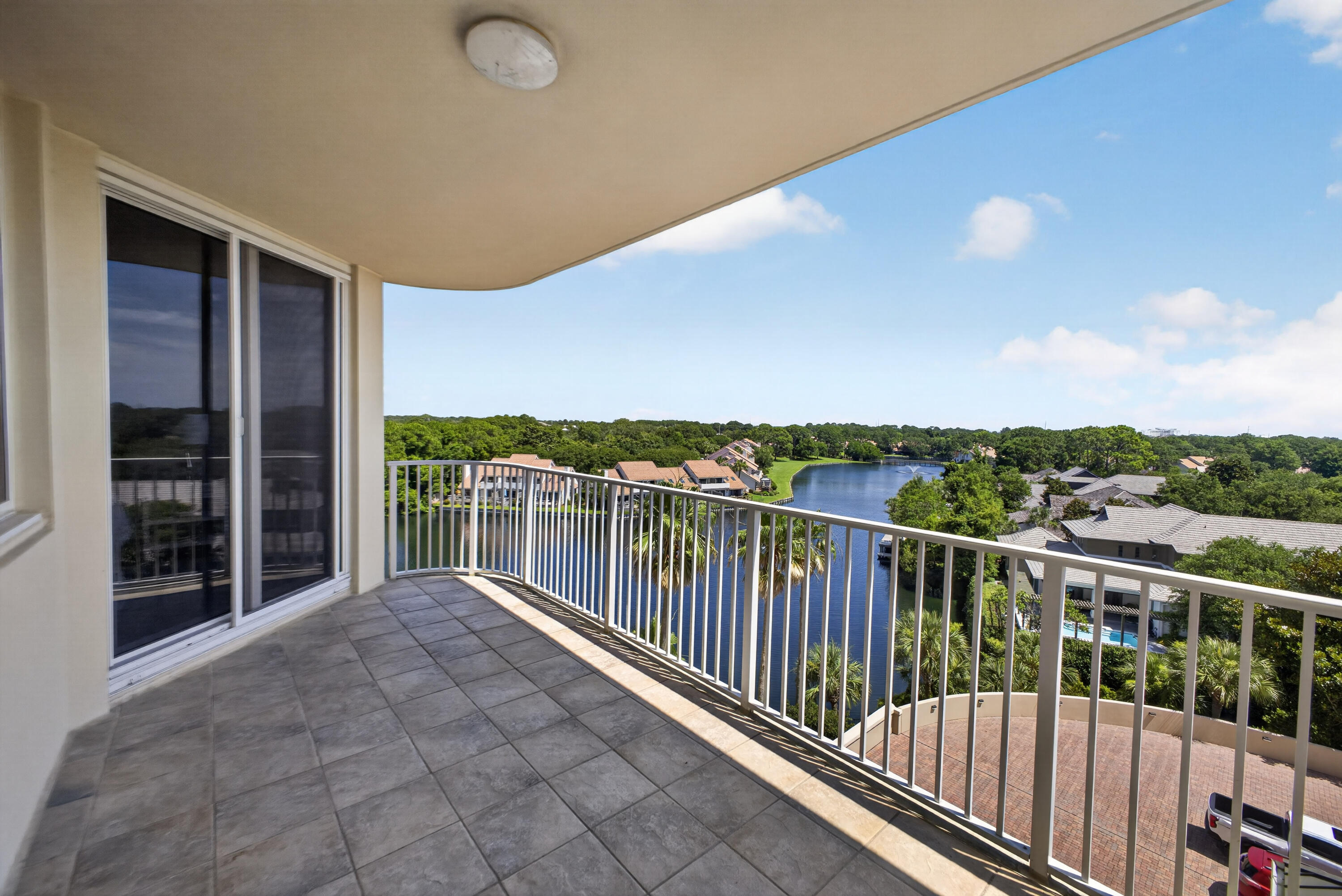 1 Beach Club Drive 604