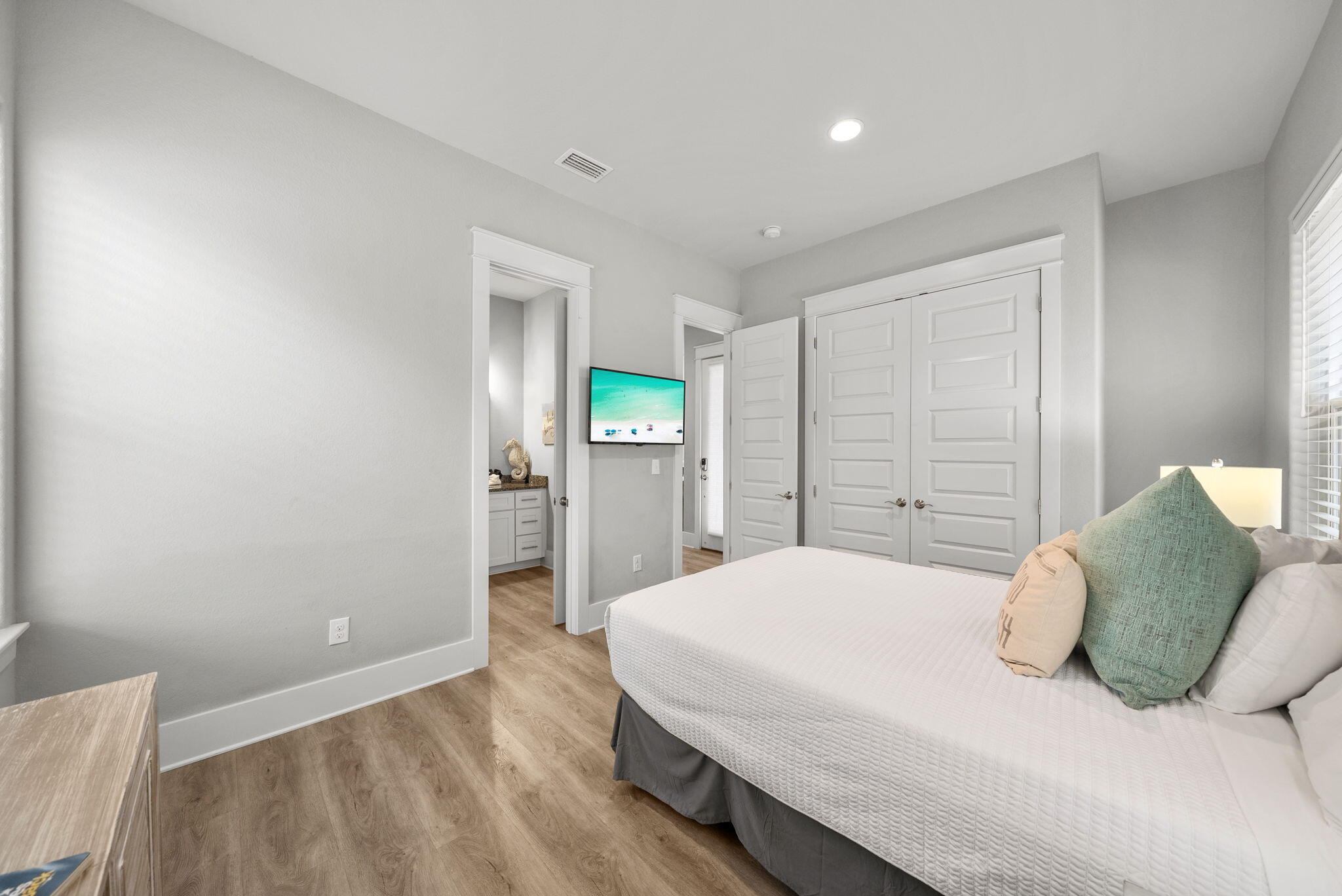 251 Gulfview Circle