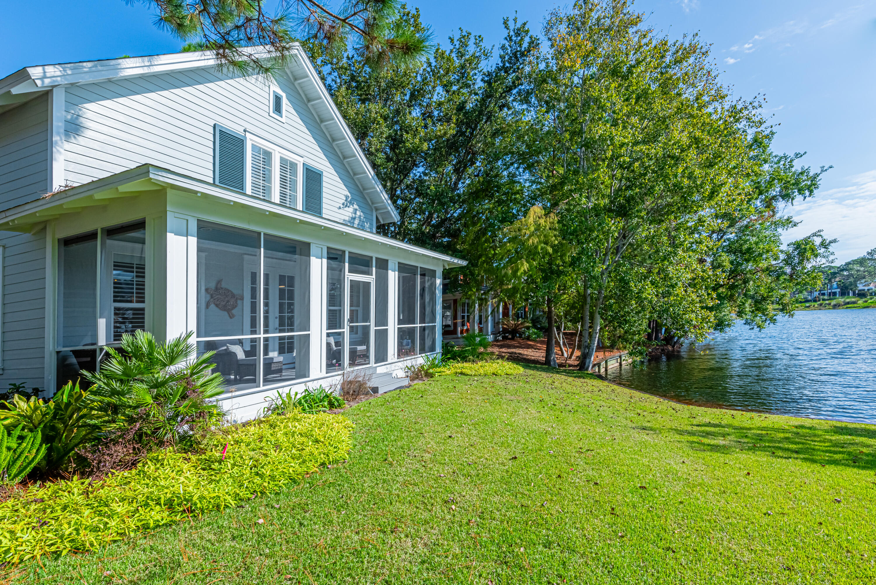 1283 Laurel Way
