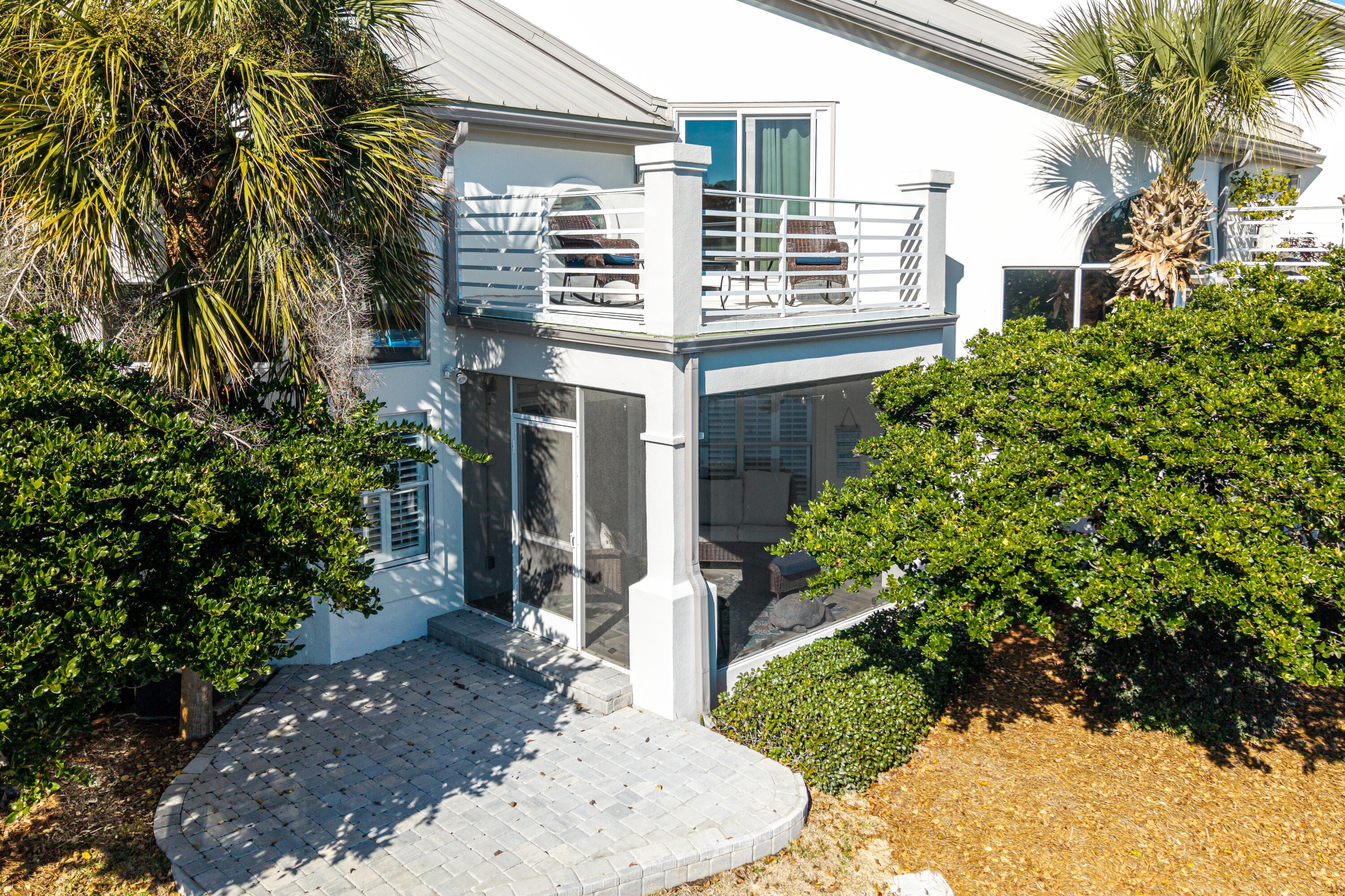 982 Northshore Drive