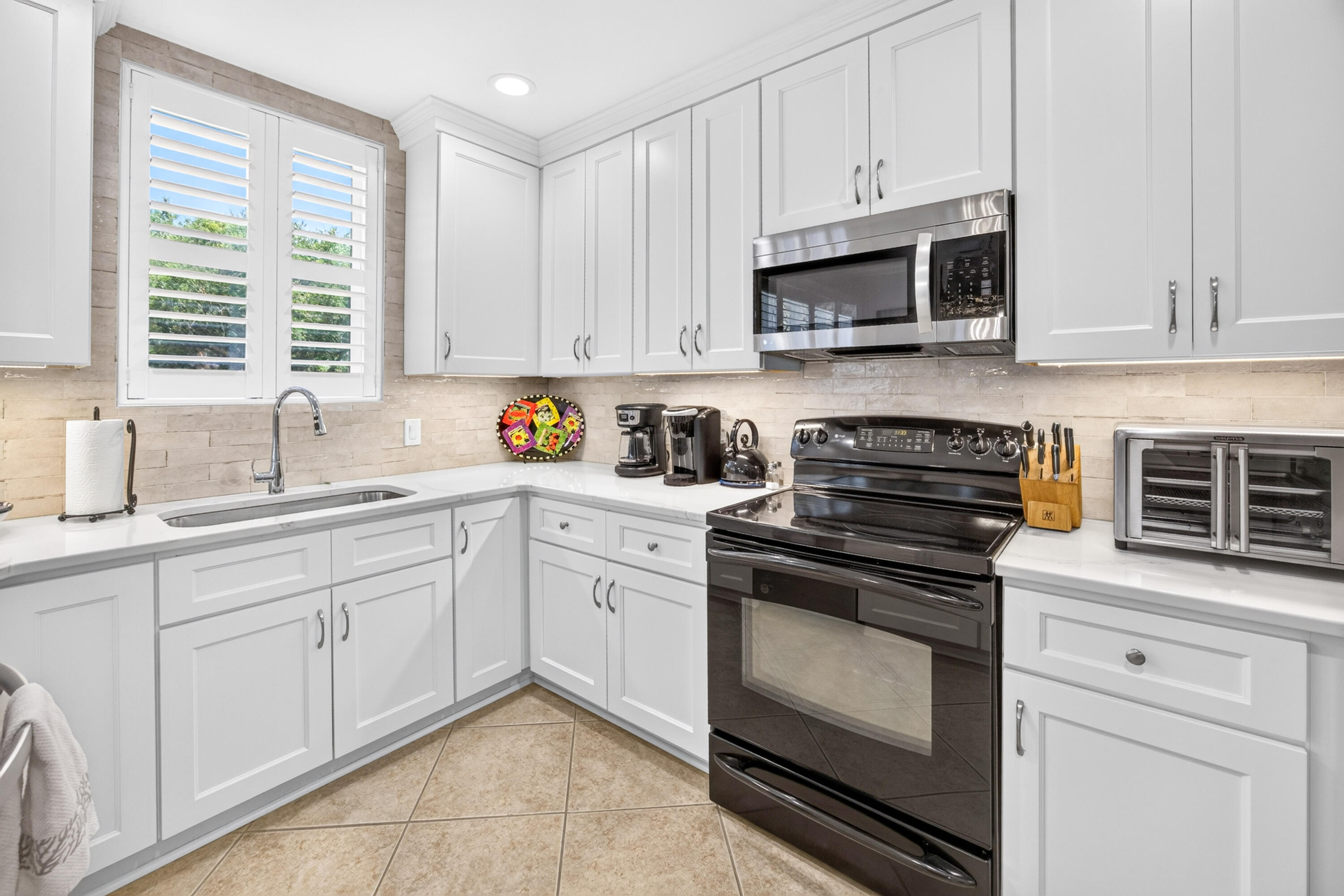 5423 Terrace Circle