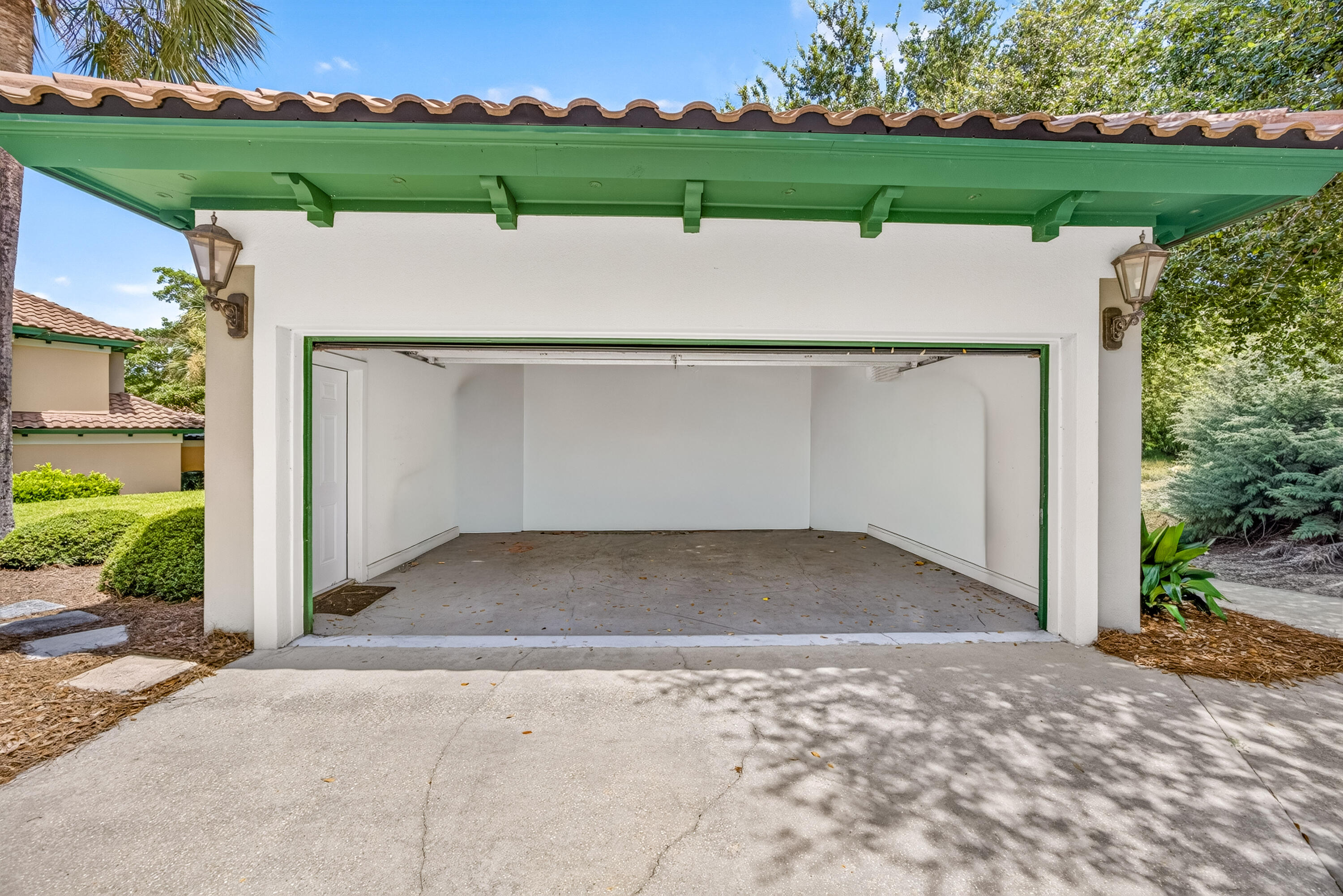 5423 Terrace Circle