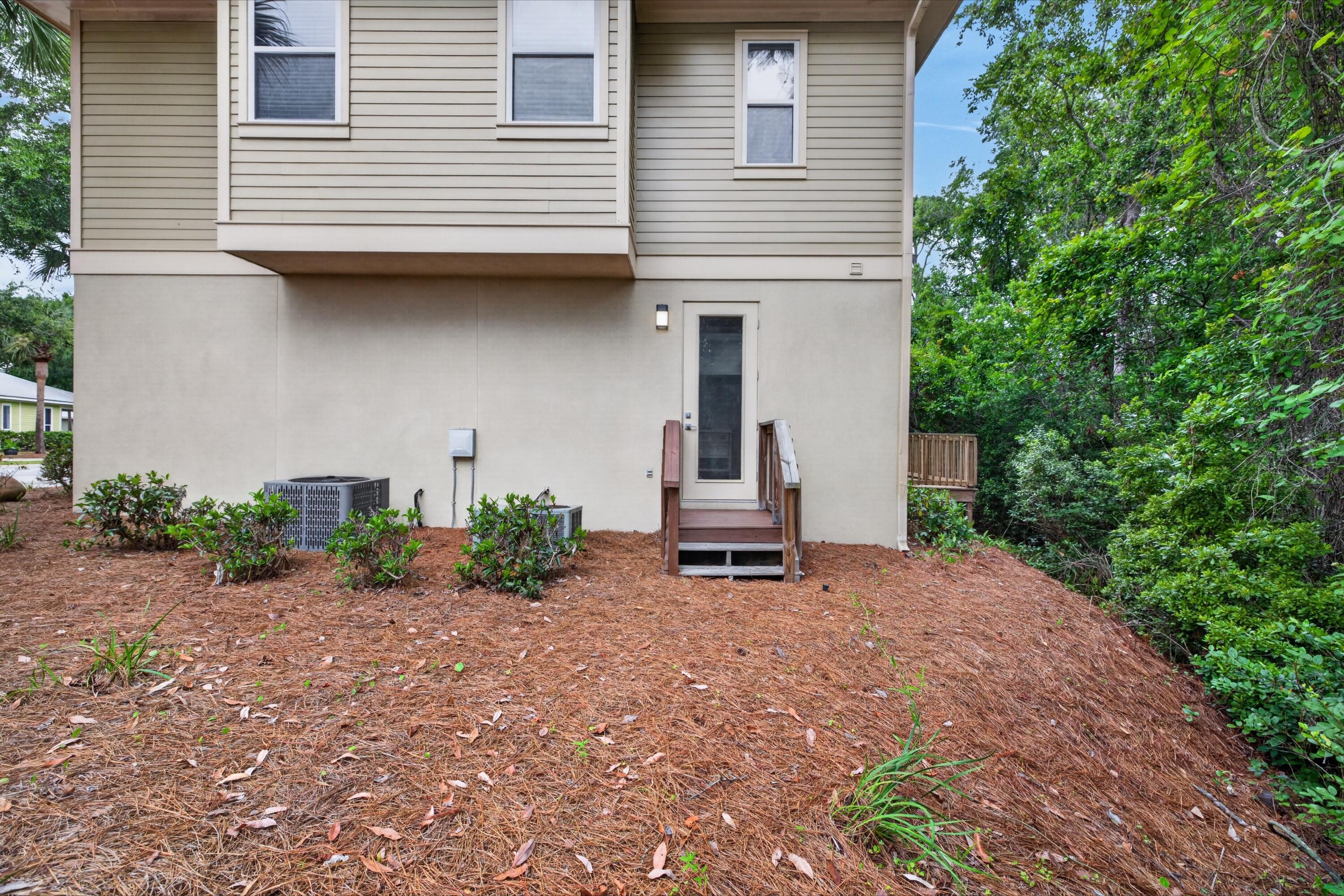 2019 Pine Island Circle