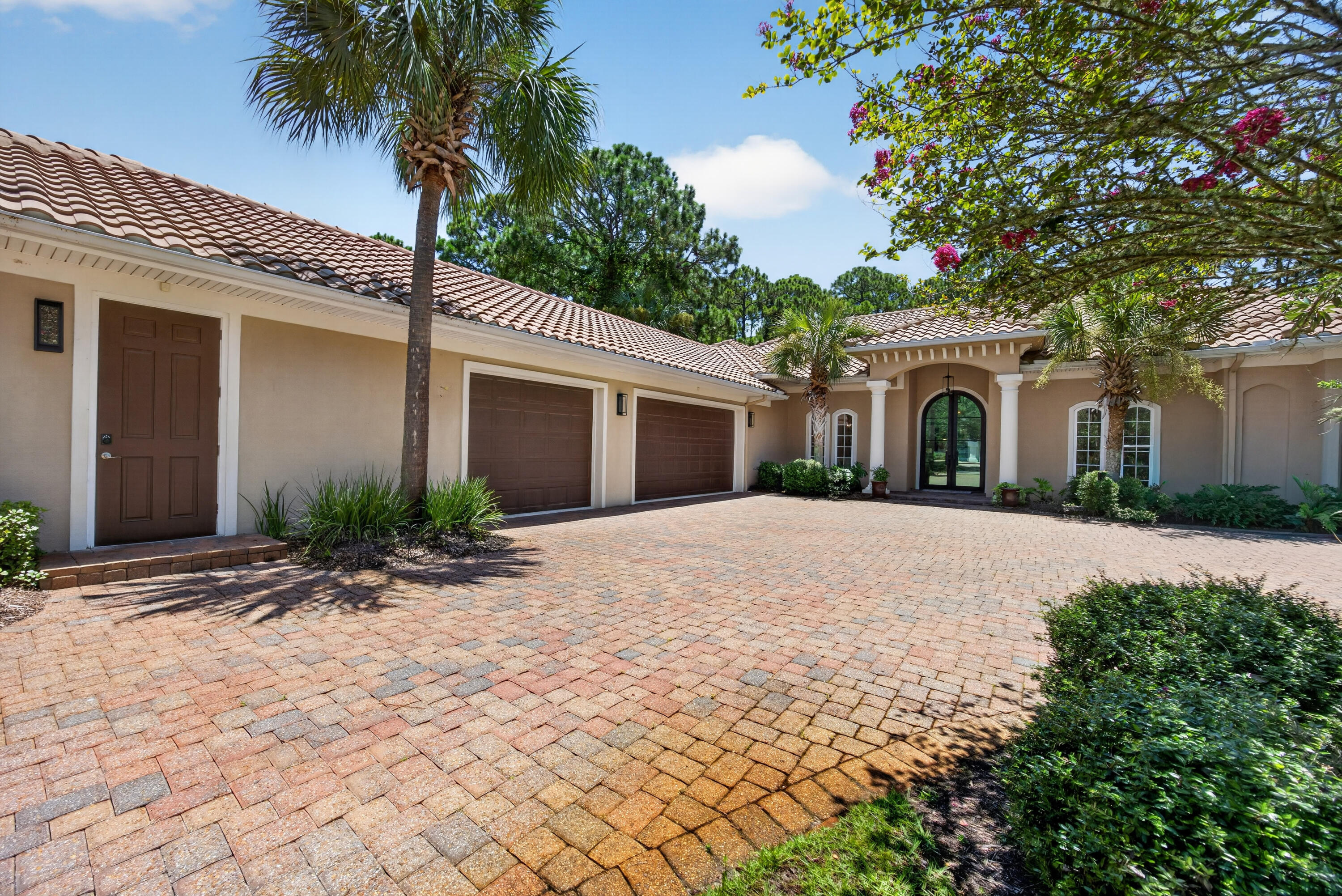 2936 Pine Valley Drive