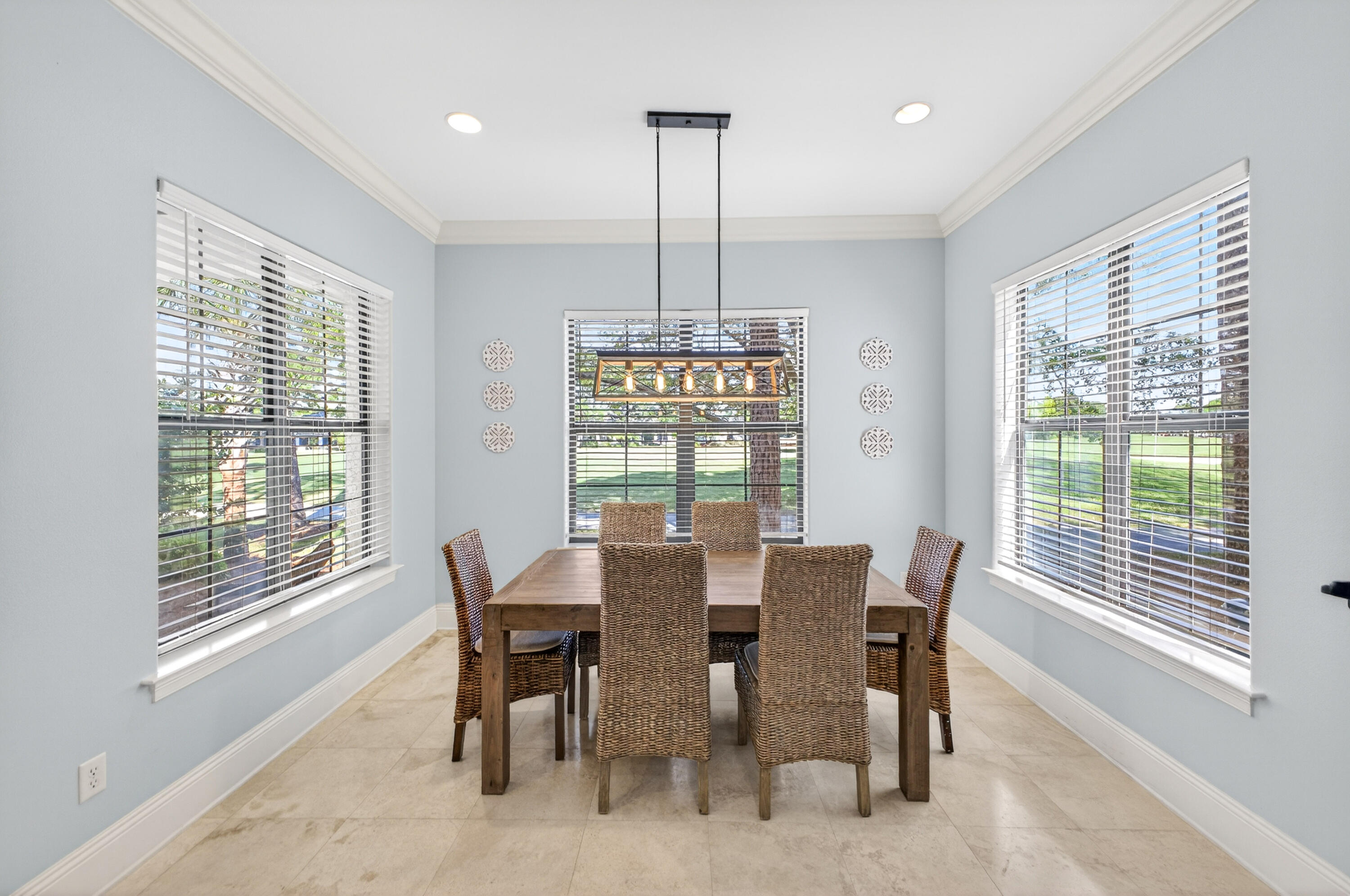1869 Boardwalk Drive