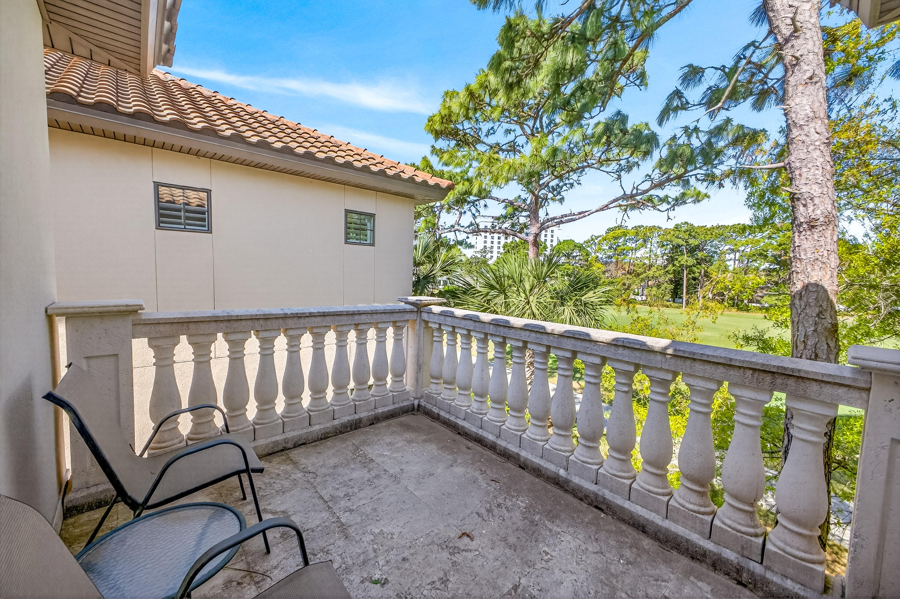 1869 Boardwalk Drive