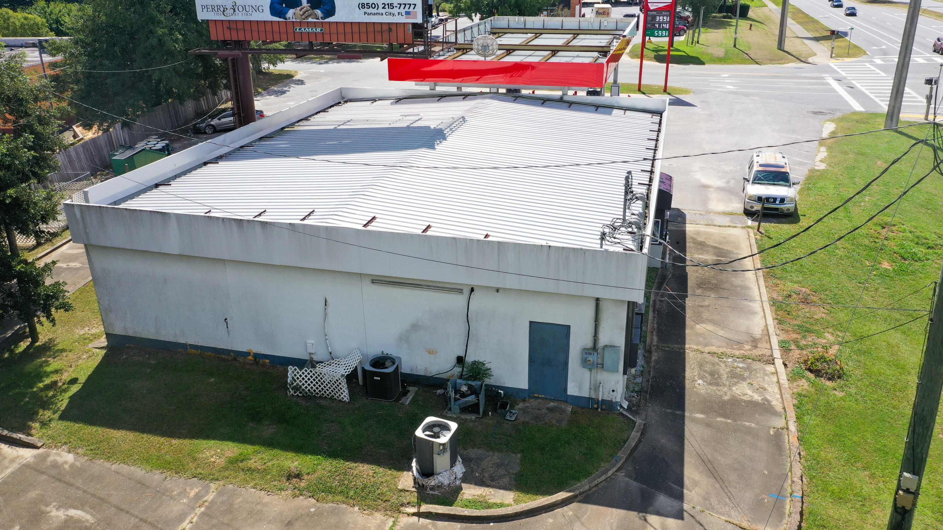 1699 Main Street
