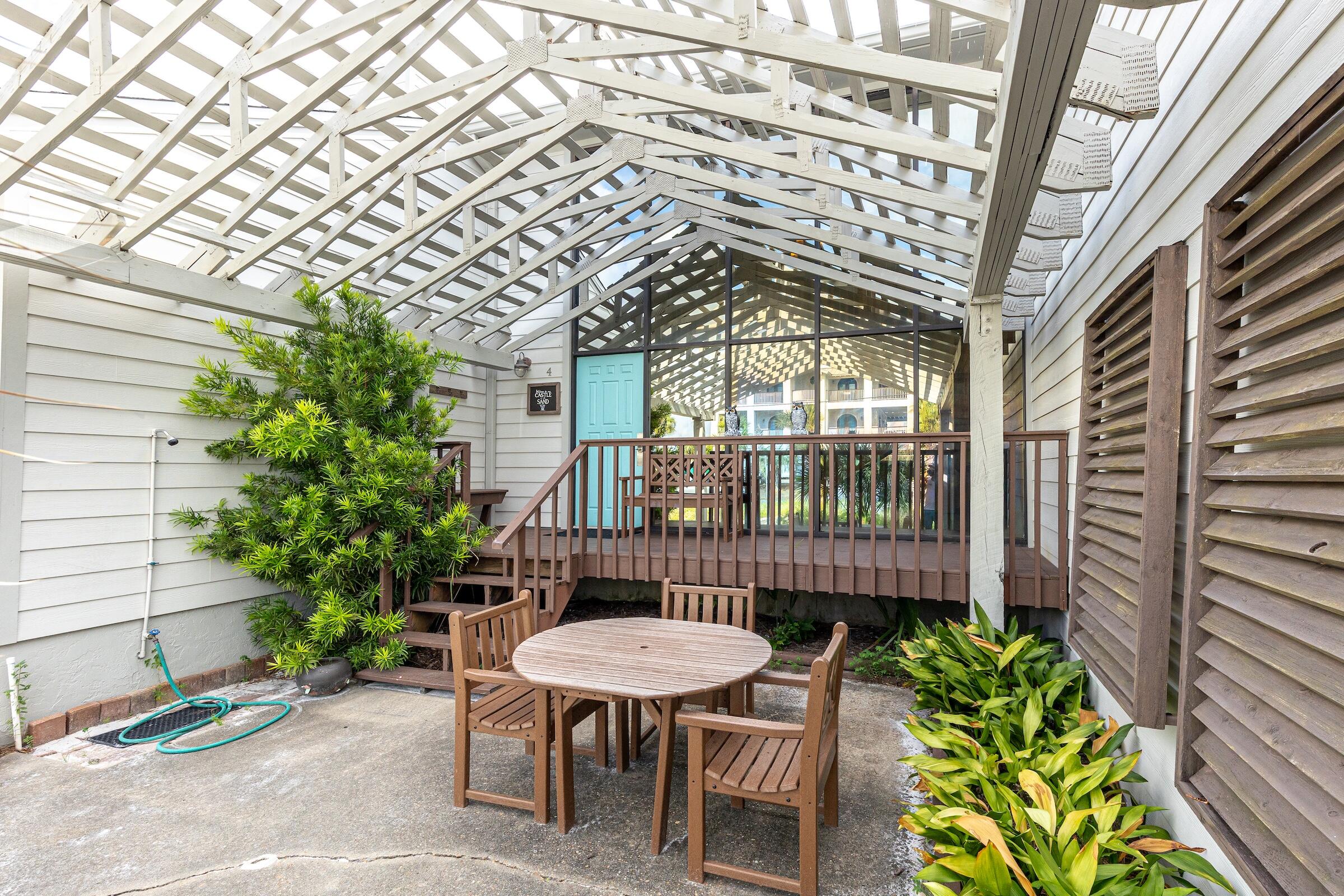 4 Magnolia Drive