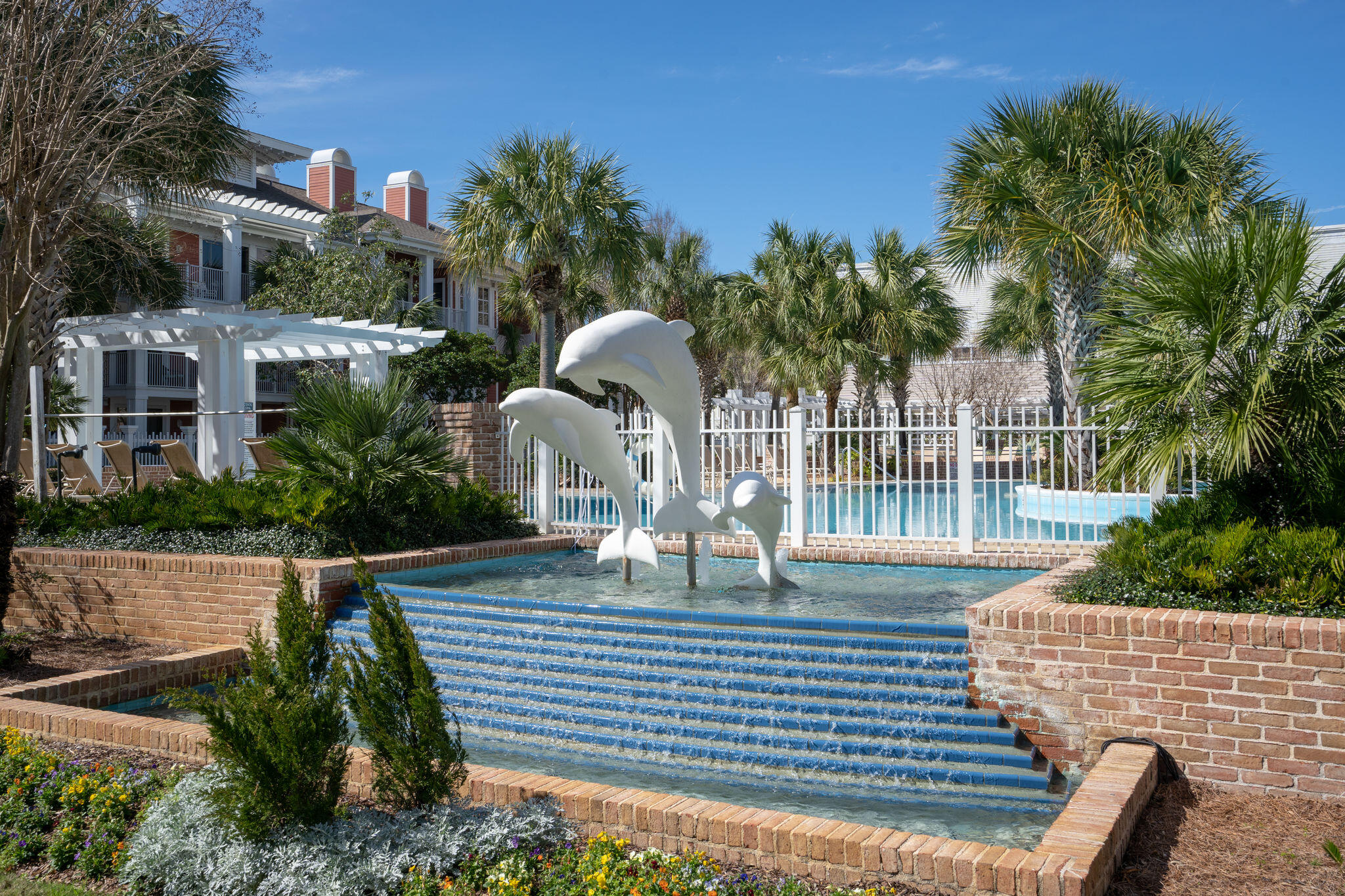 9300 Baytowne Wharf Boulevard 219-221