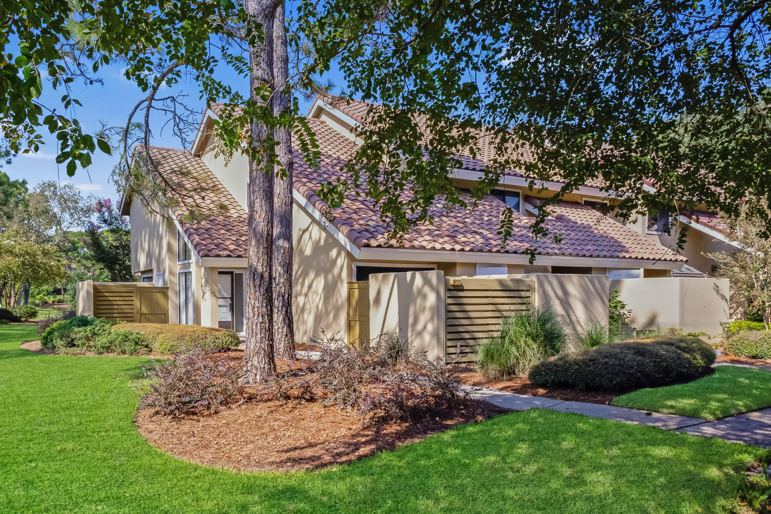 5150 Beachwalk Circle