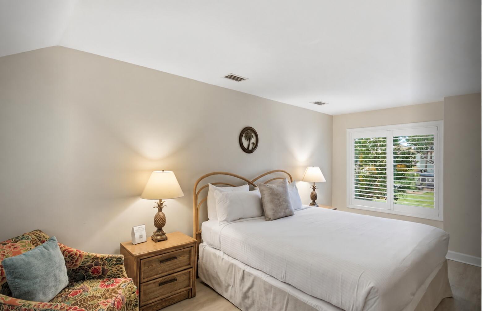 5150 Beachwalk Circle