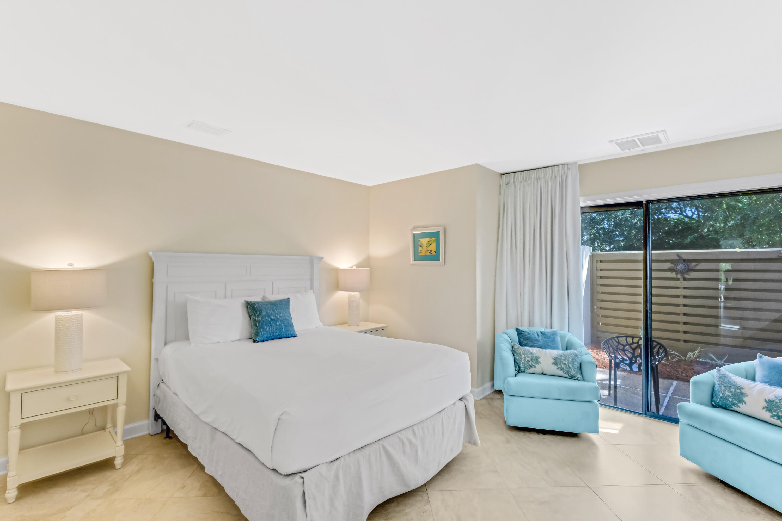 5150 Beachwalk Circle