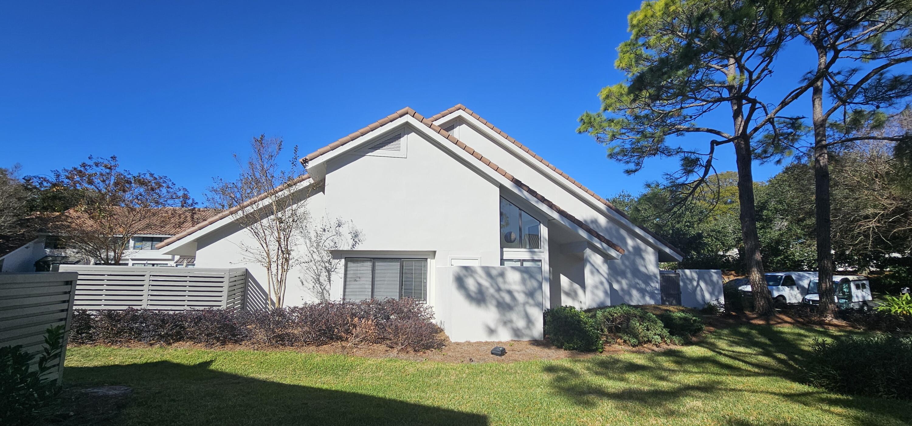 5150 Beachwalk Circle