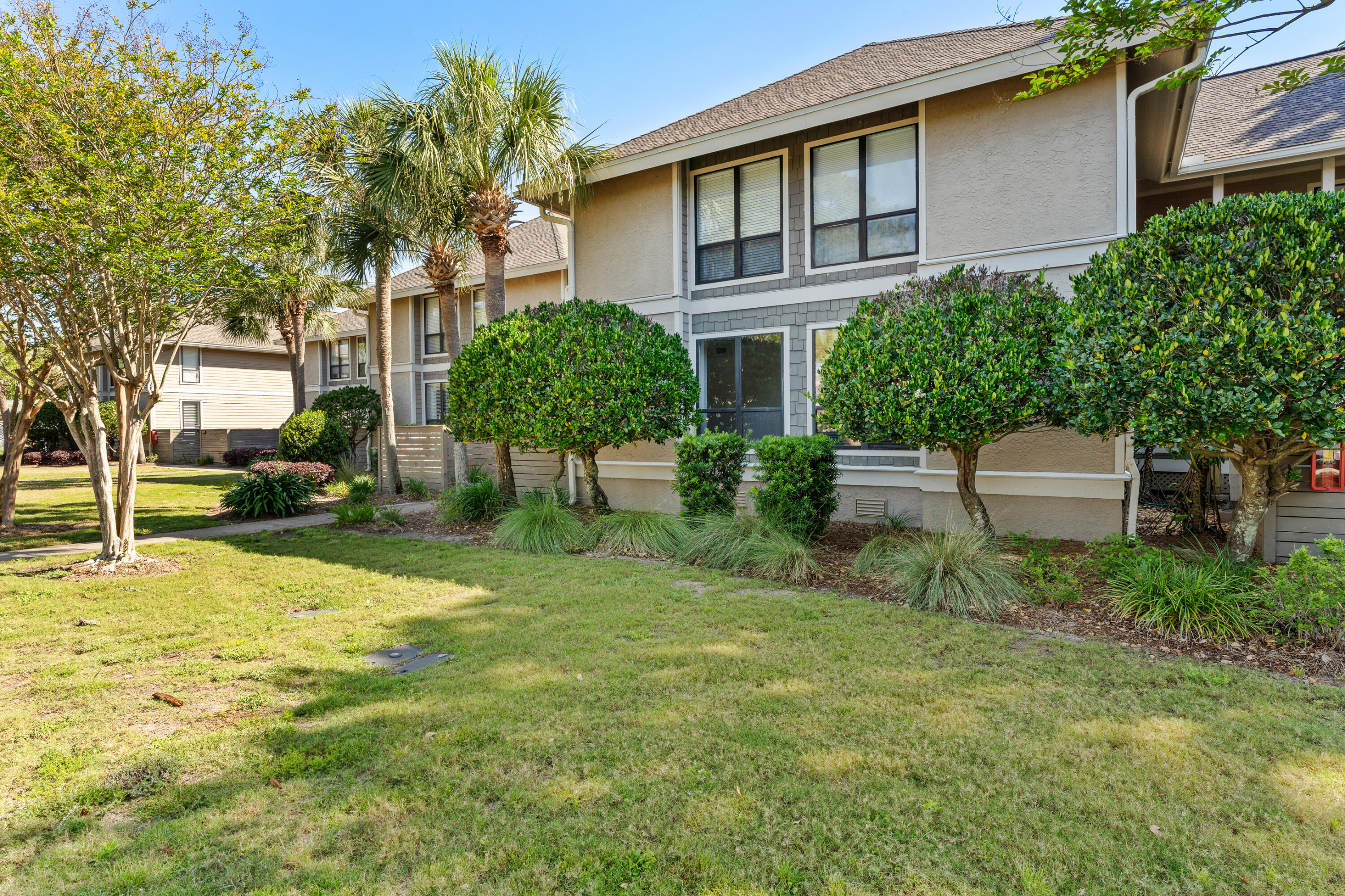 814 Harbour Point Drive 814