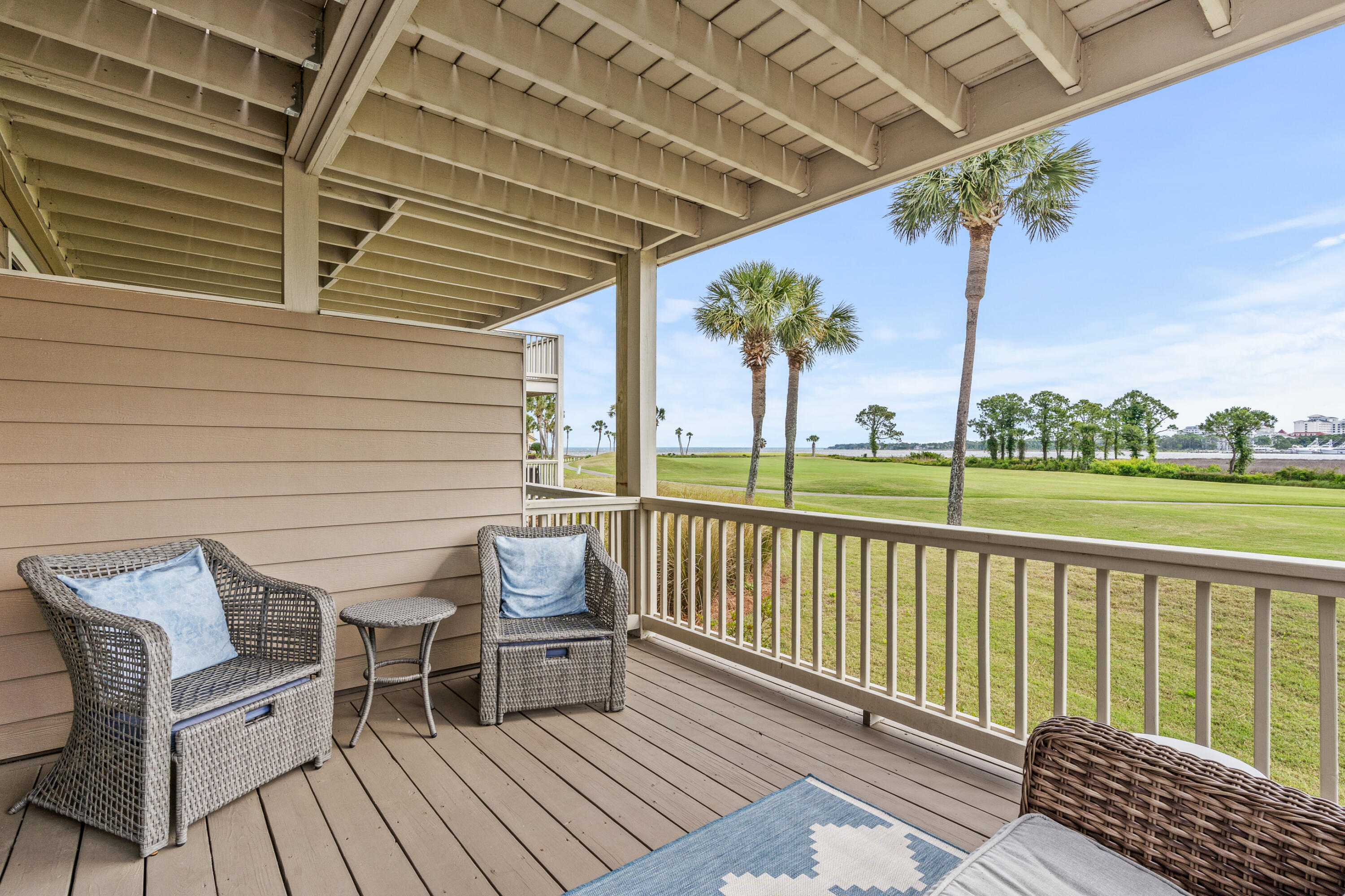 814 Harbour Point Drive 814