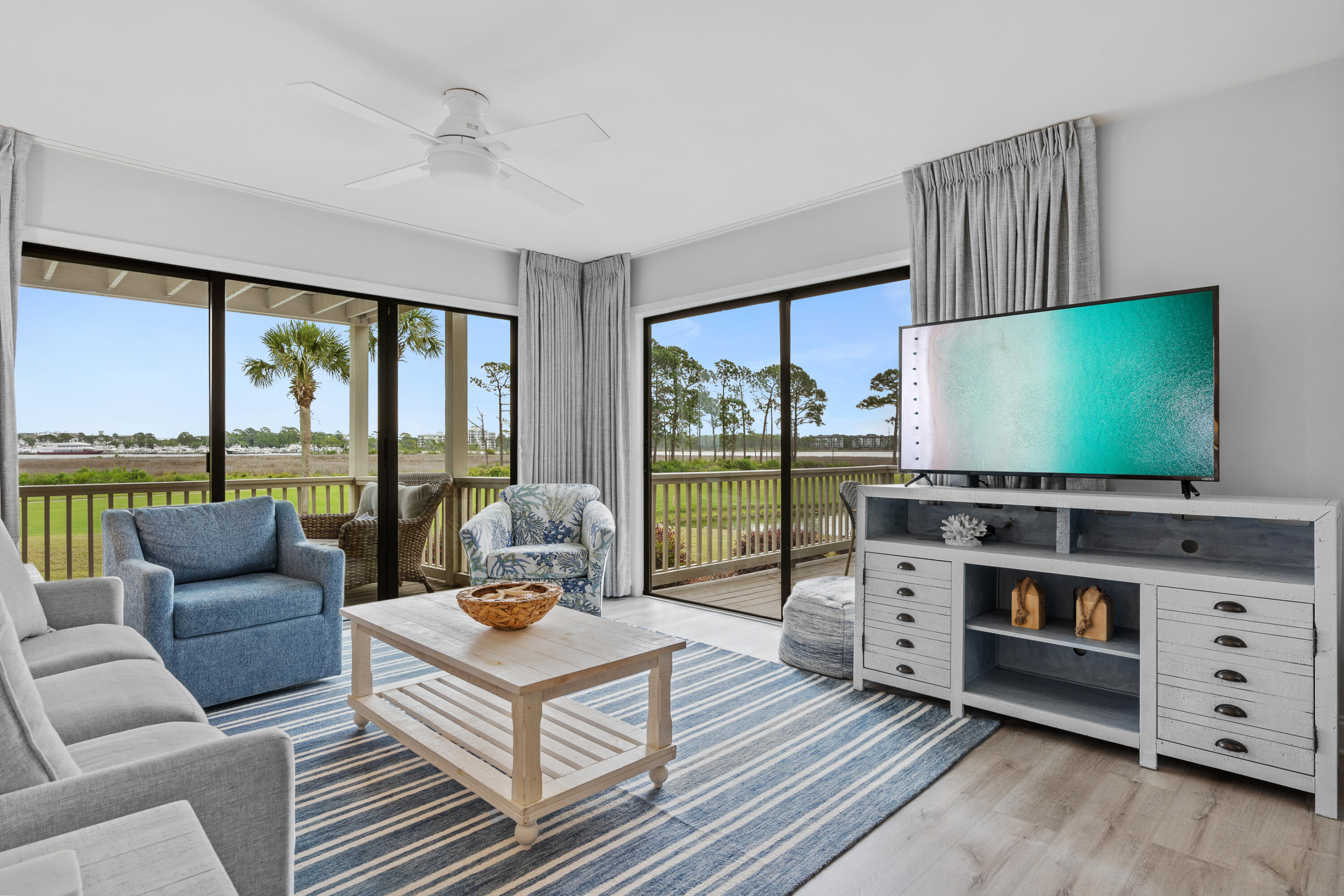 814 Harbour Point Drive 814