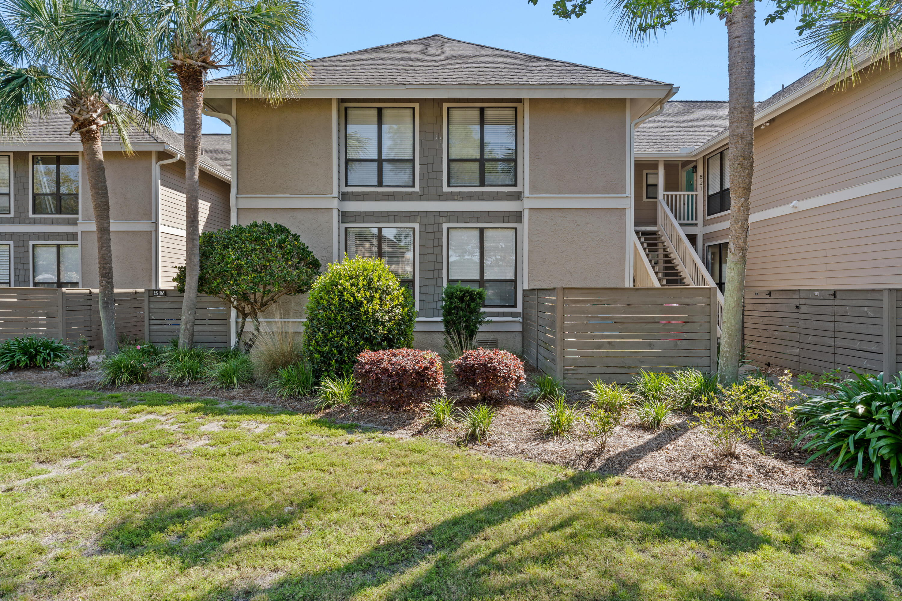 814 Harbour Point Drive 814