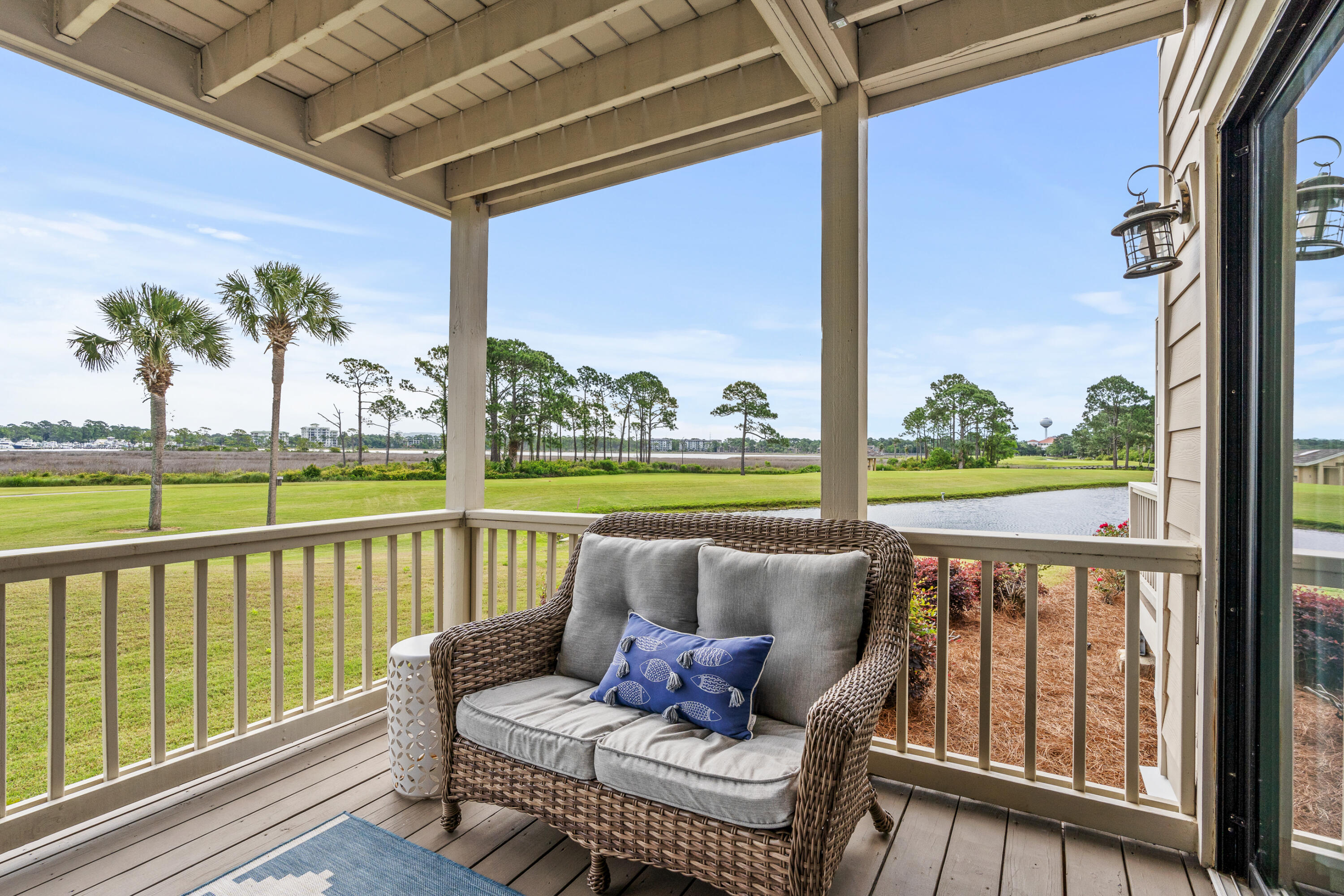 814 Harbour Point Drive 814