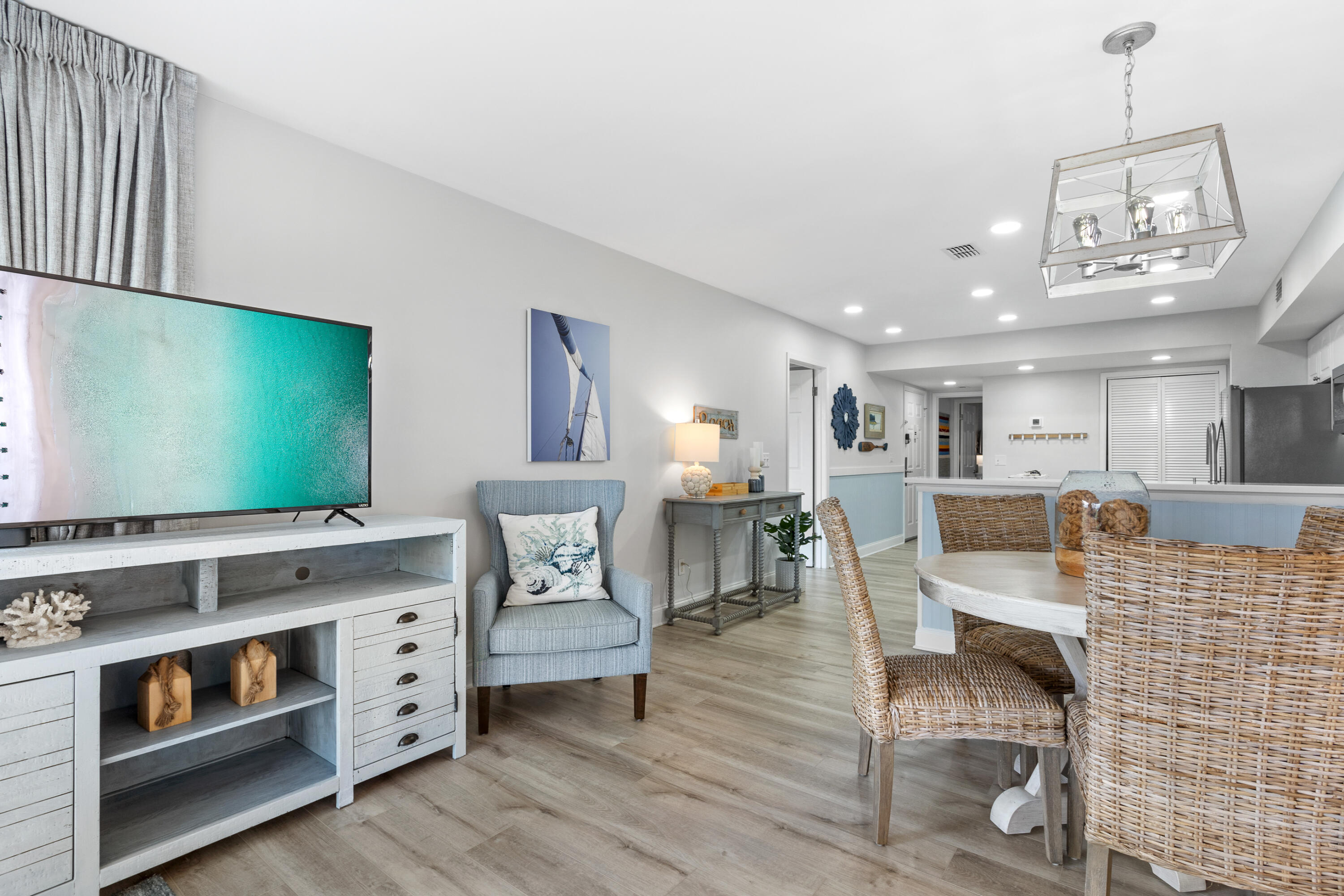 814 Harbour Point Drive 814